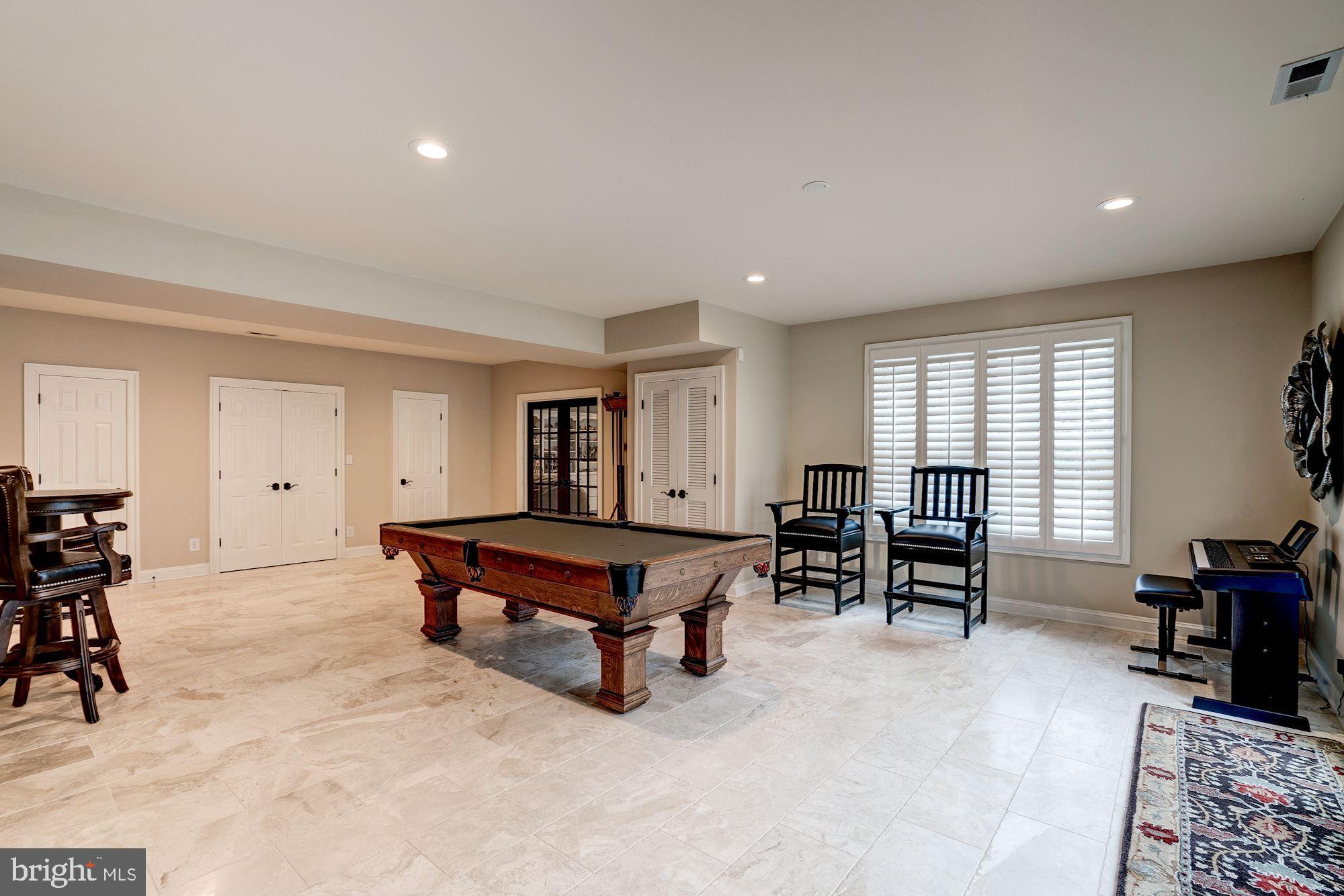 THE ENGLISH HILLS - Residential