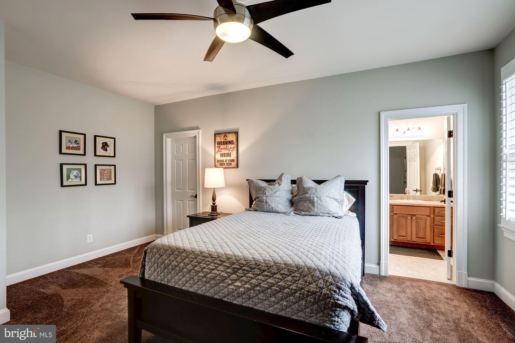 THE ENGLISH HILLS - Residential