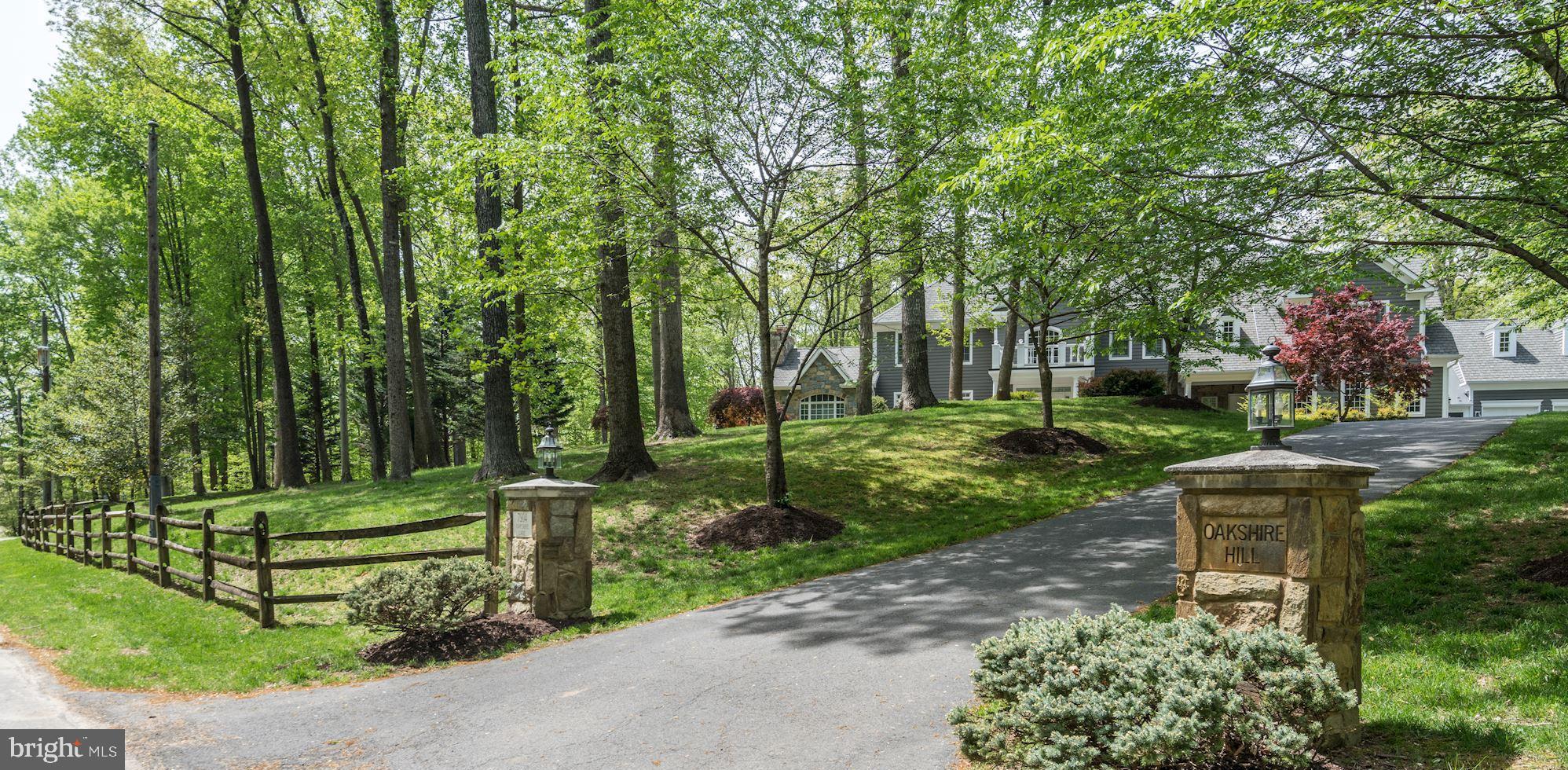 THE ENGLISH HILLS - Residential