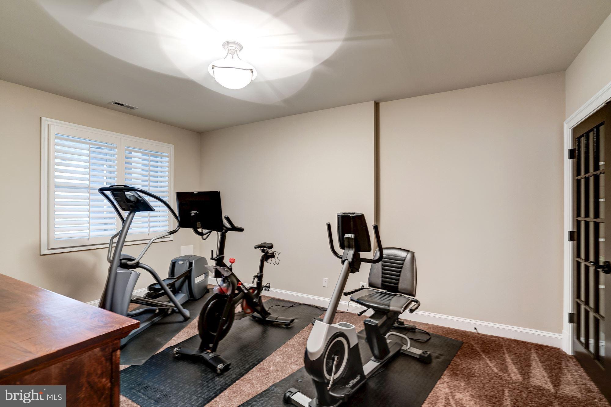 THE ENGLISH HILLS - Residential