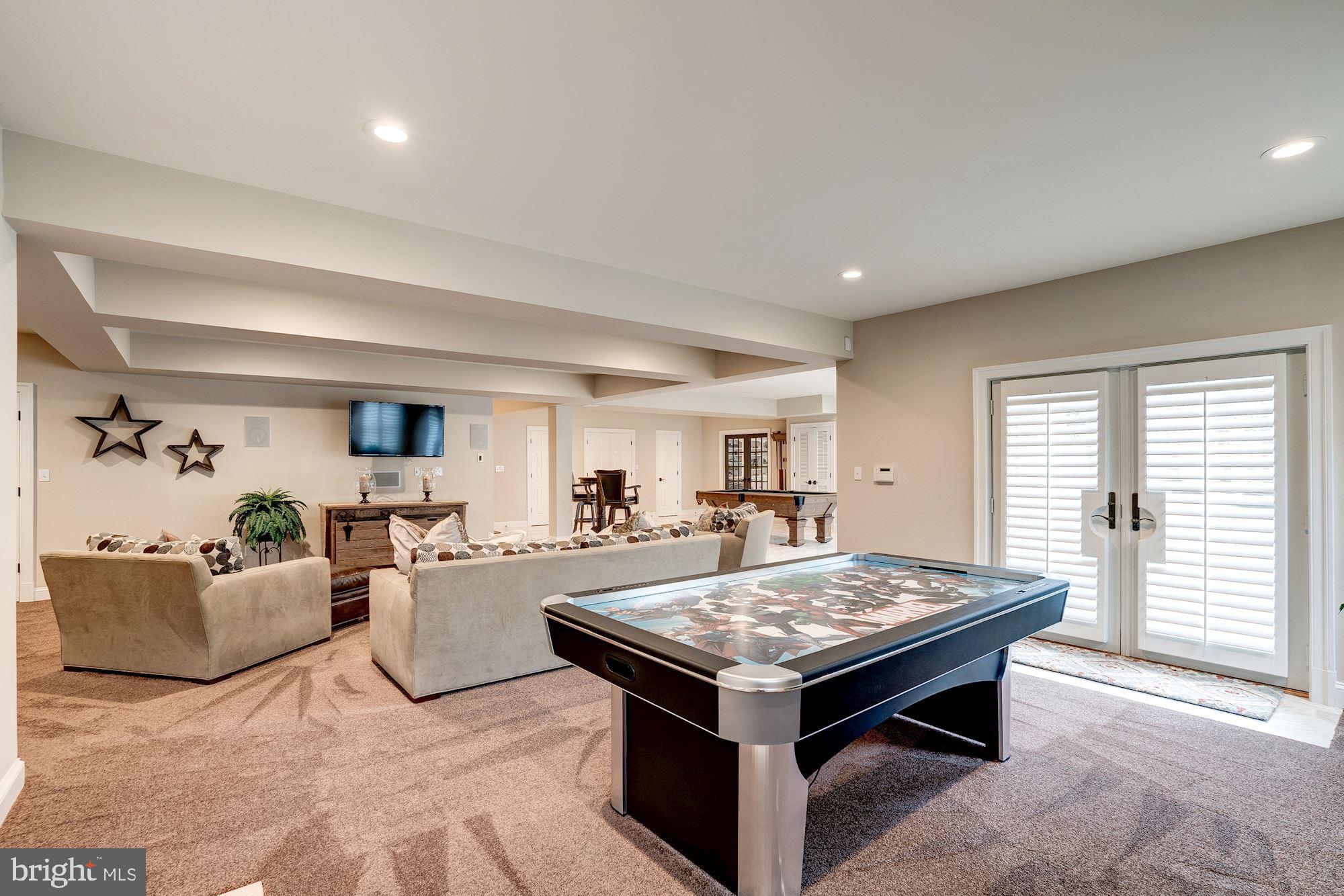 THE ENGLISH HILLS - Residential