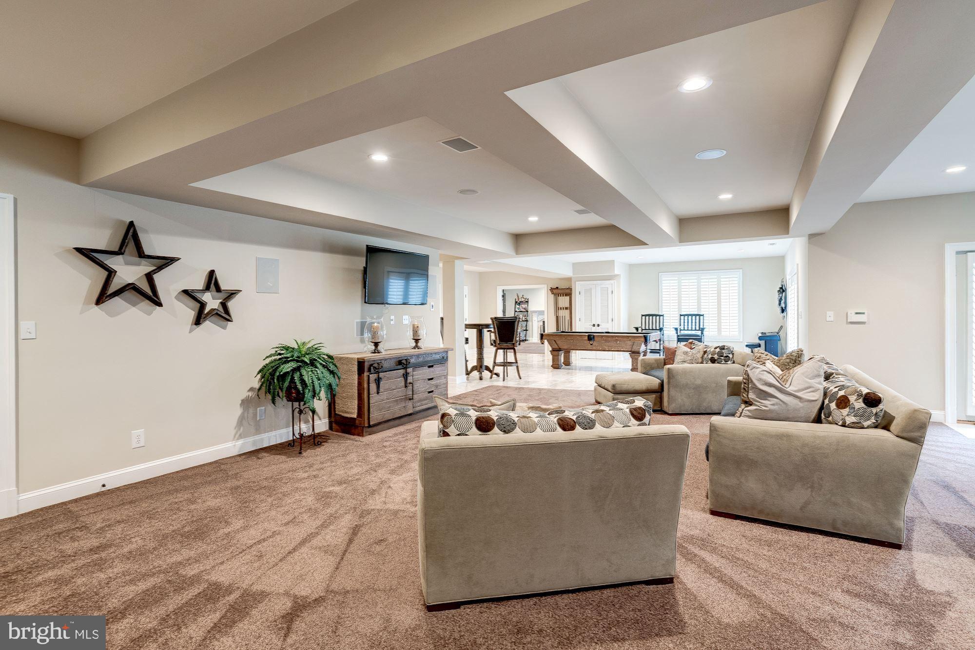 THE ENGLISH HILLS - Residential