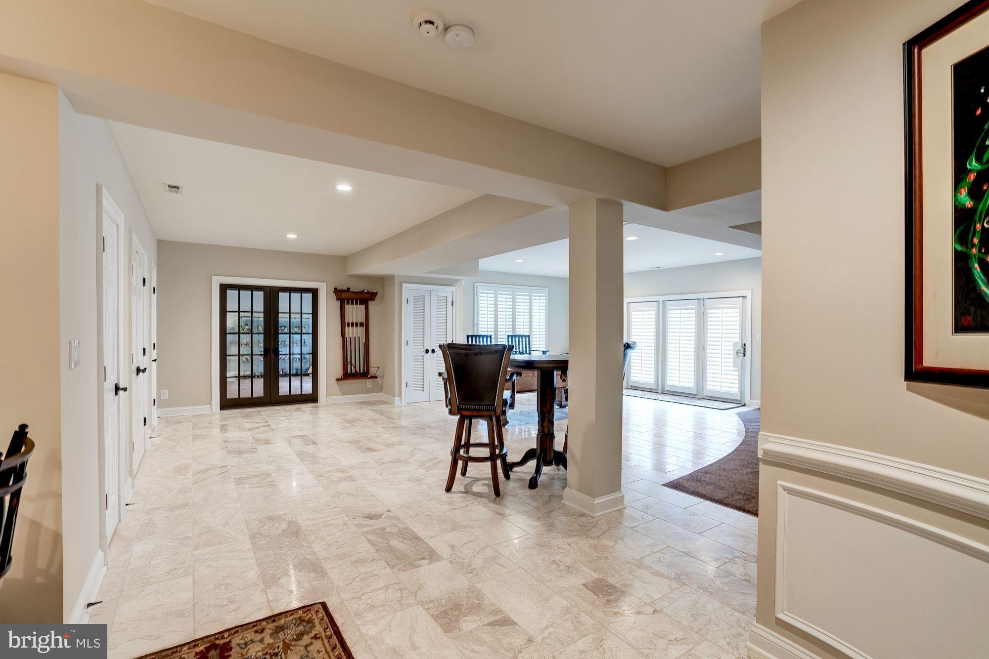 THE ENGLISH HILLS - Residential