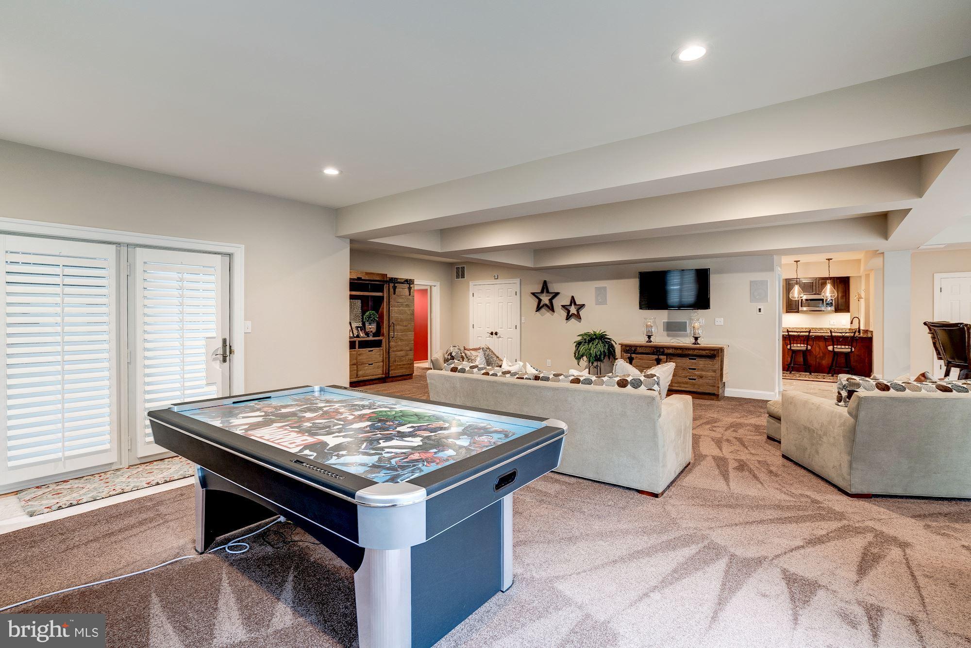 THE ENGLISH HILLS - Residential