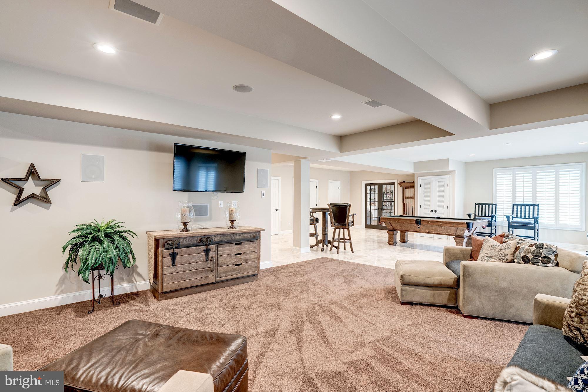 THE ENGLISH HILLS - Residential