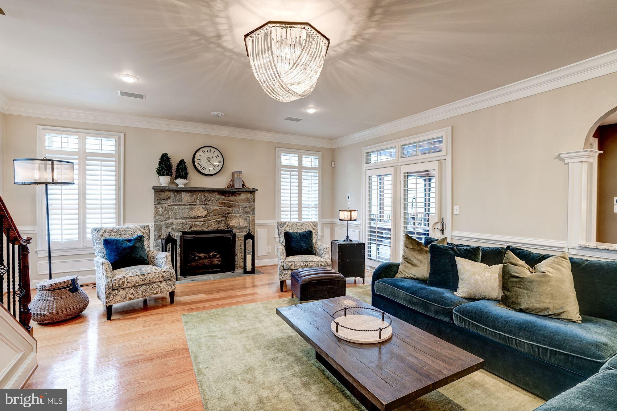 THE ENGLISH HILLS - Residential