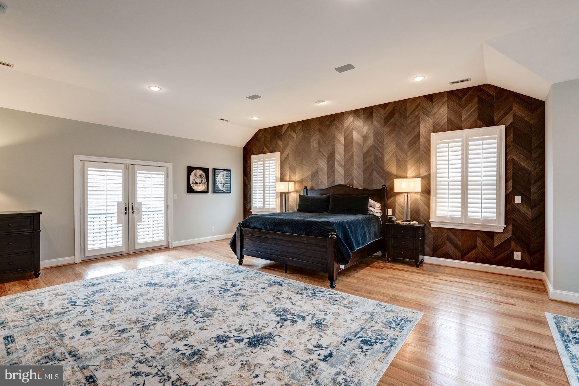 THE ENGLISH HILLS - Residential