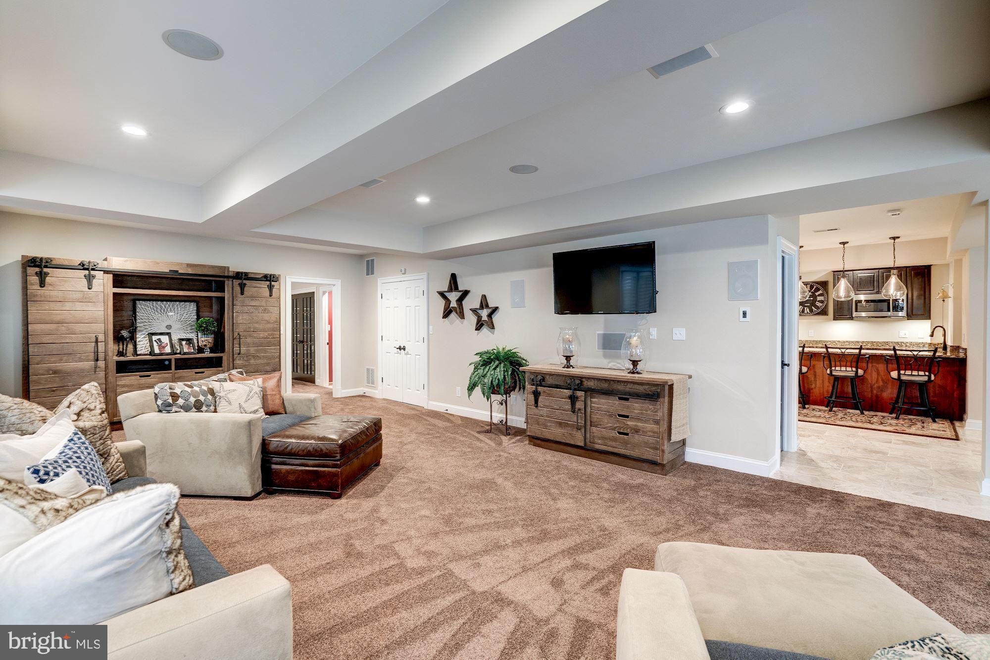 THE ENGLISH HILLS - Residential