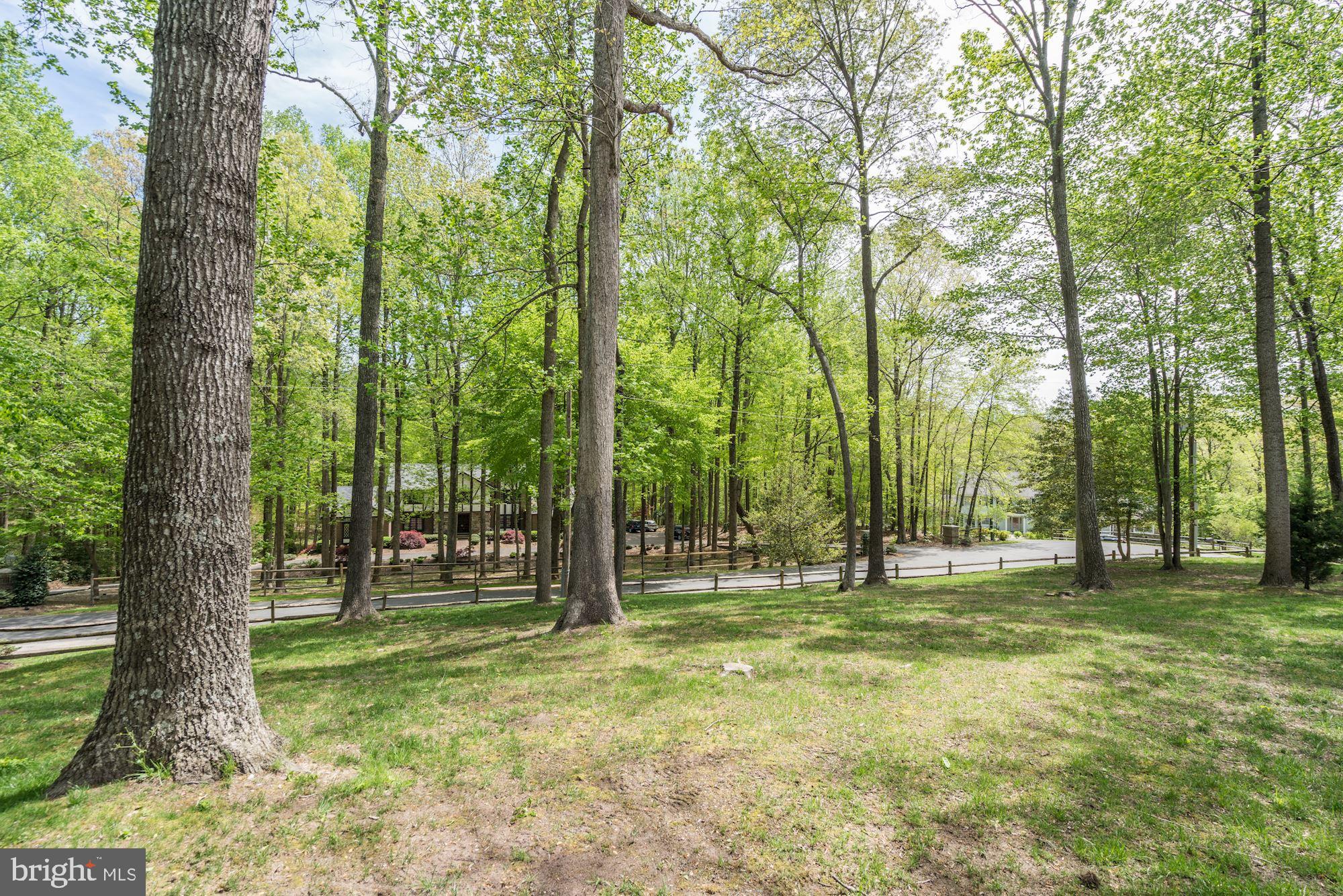 THE ENGLISH HILLS - Residential