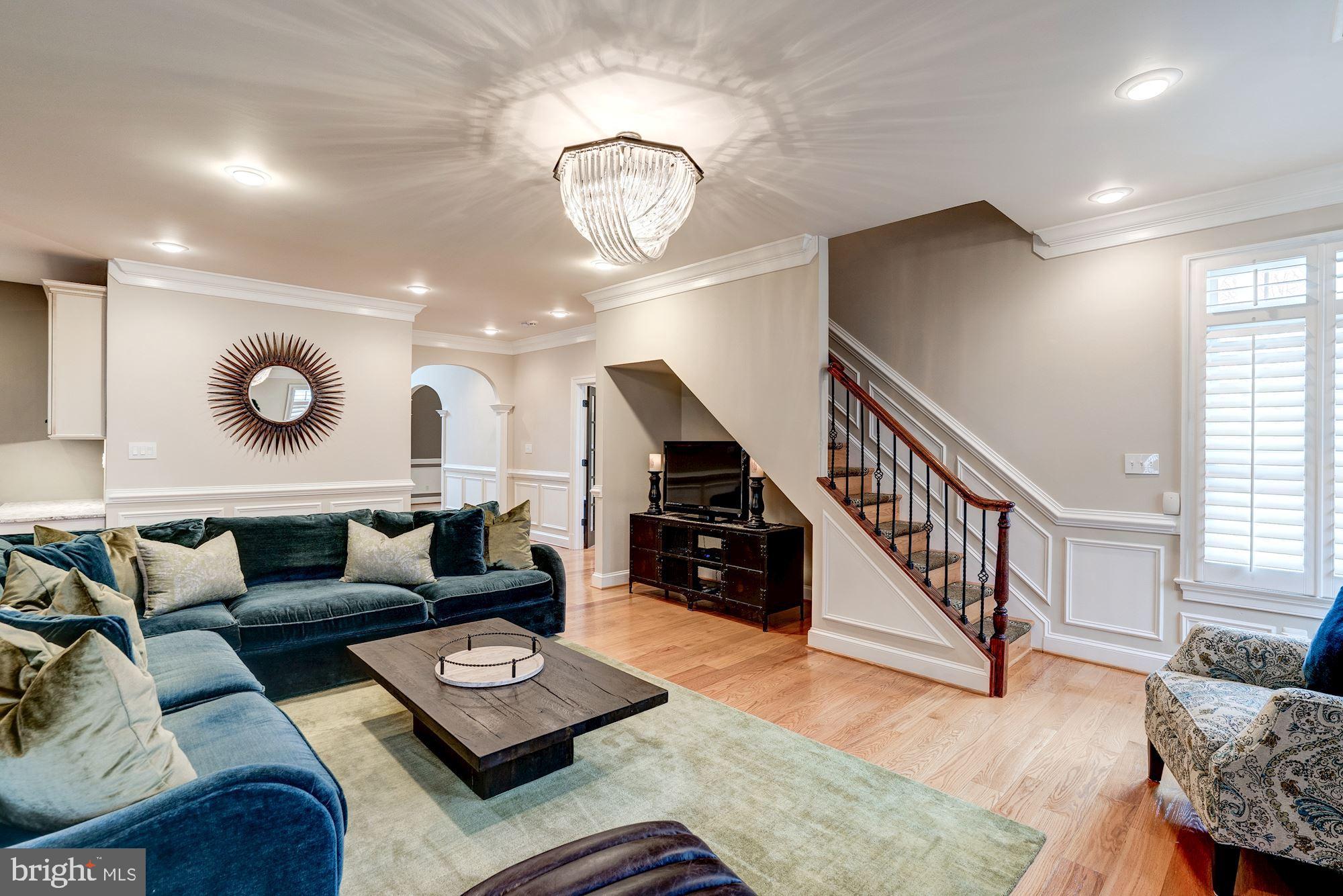 THE ENGLISH HILLS - Residential