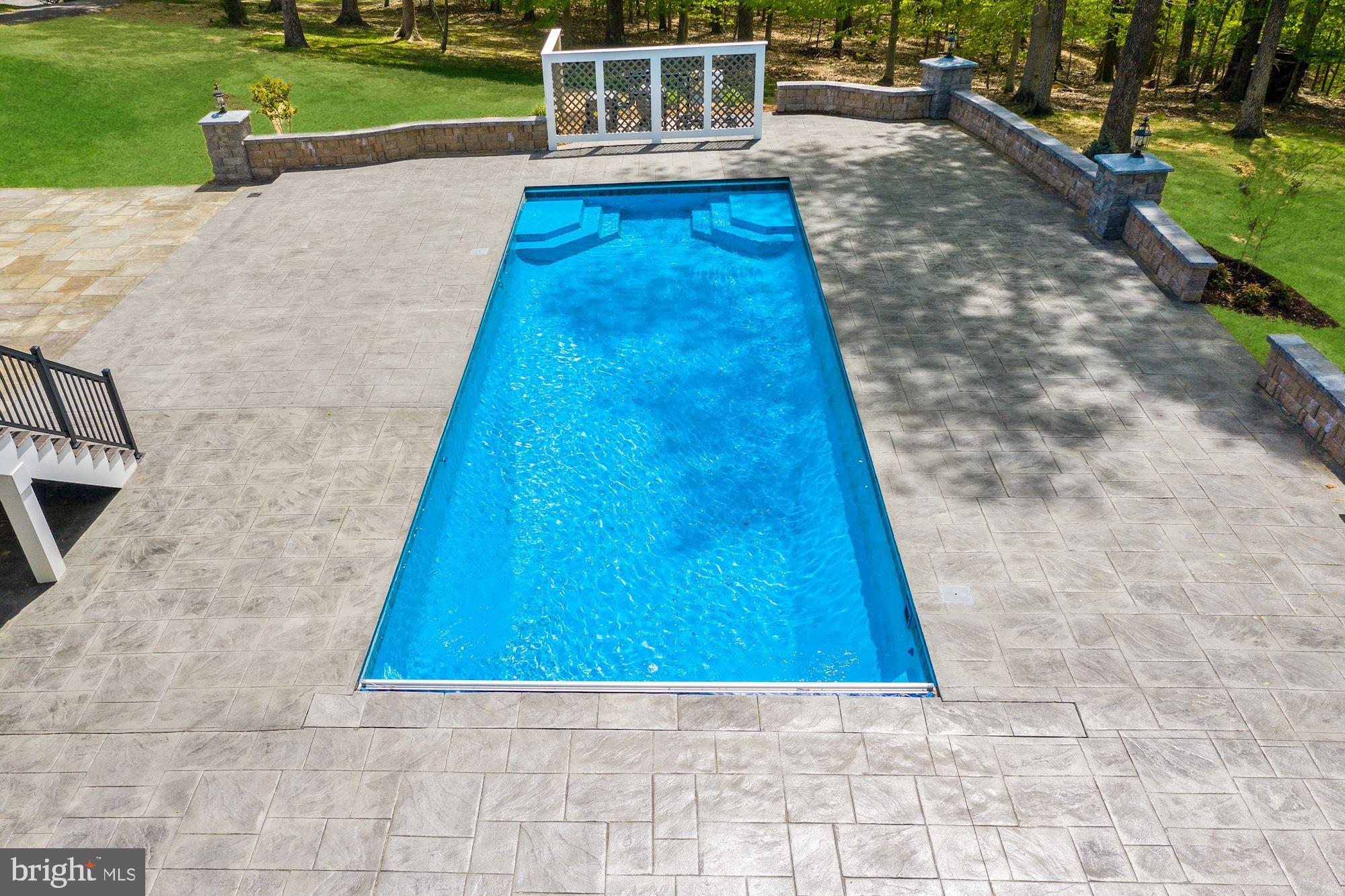 THE ENGLISH HILLS - Residential