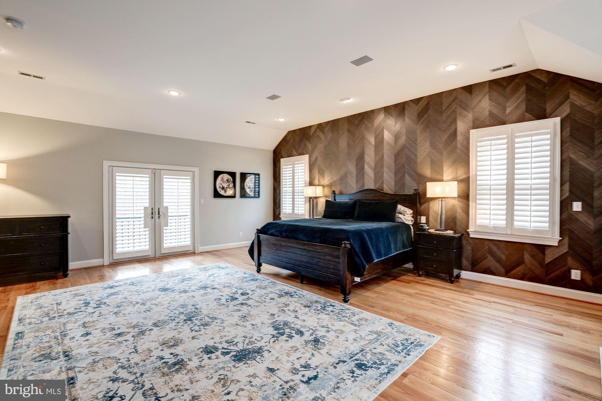 THE ENGLISH HILLS - Residential