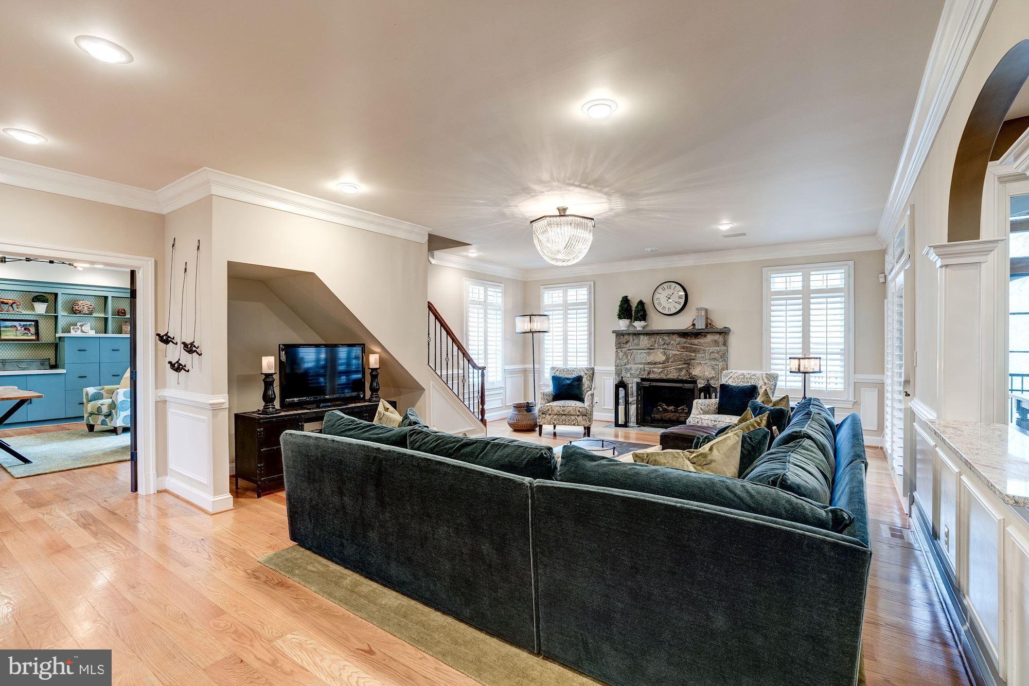 THE ENGLISH HILLS - Residential