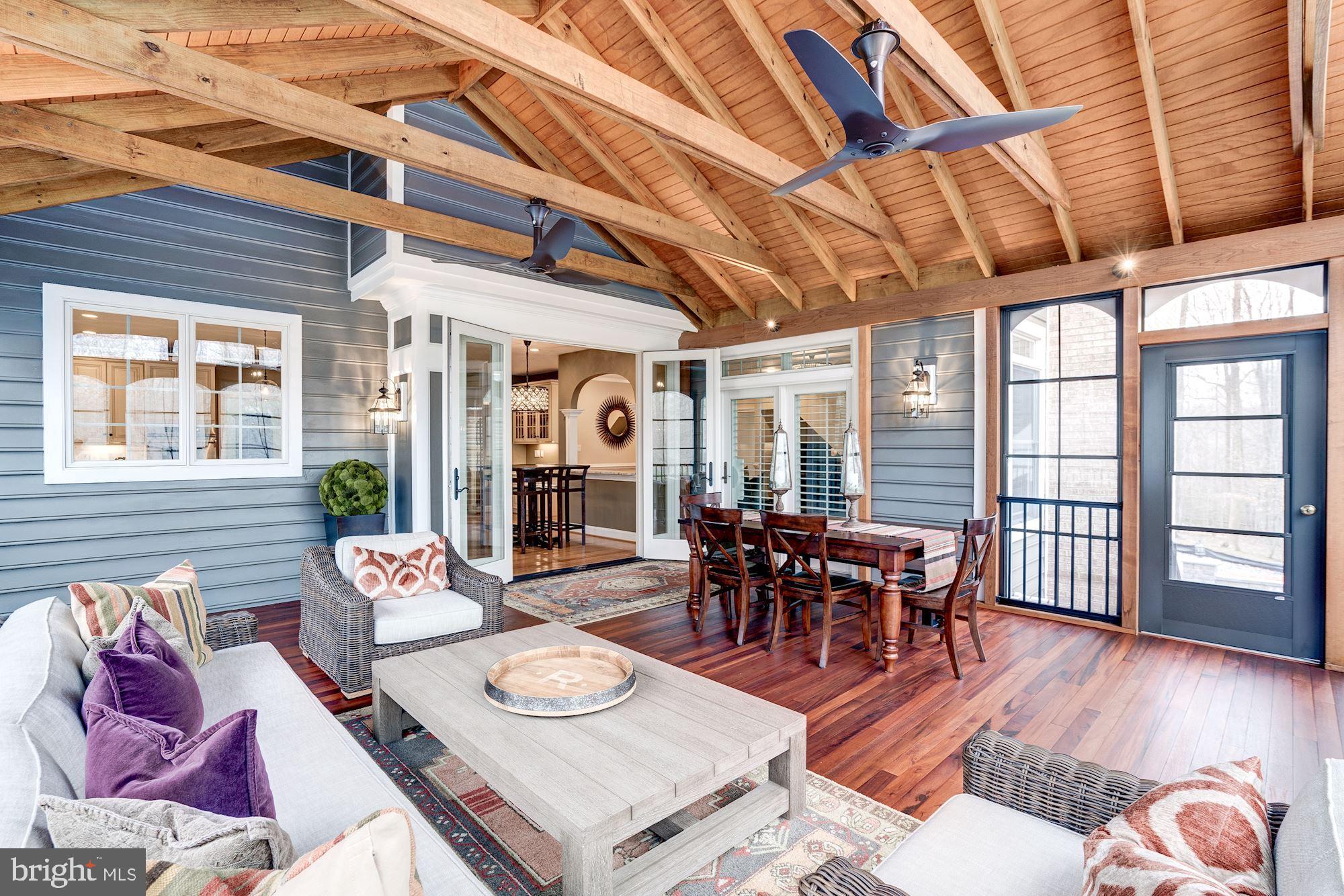 THE ENGLISH HILLS - Residential