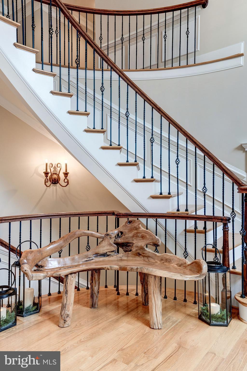 THE ENGLISH HILLS - Residential