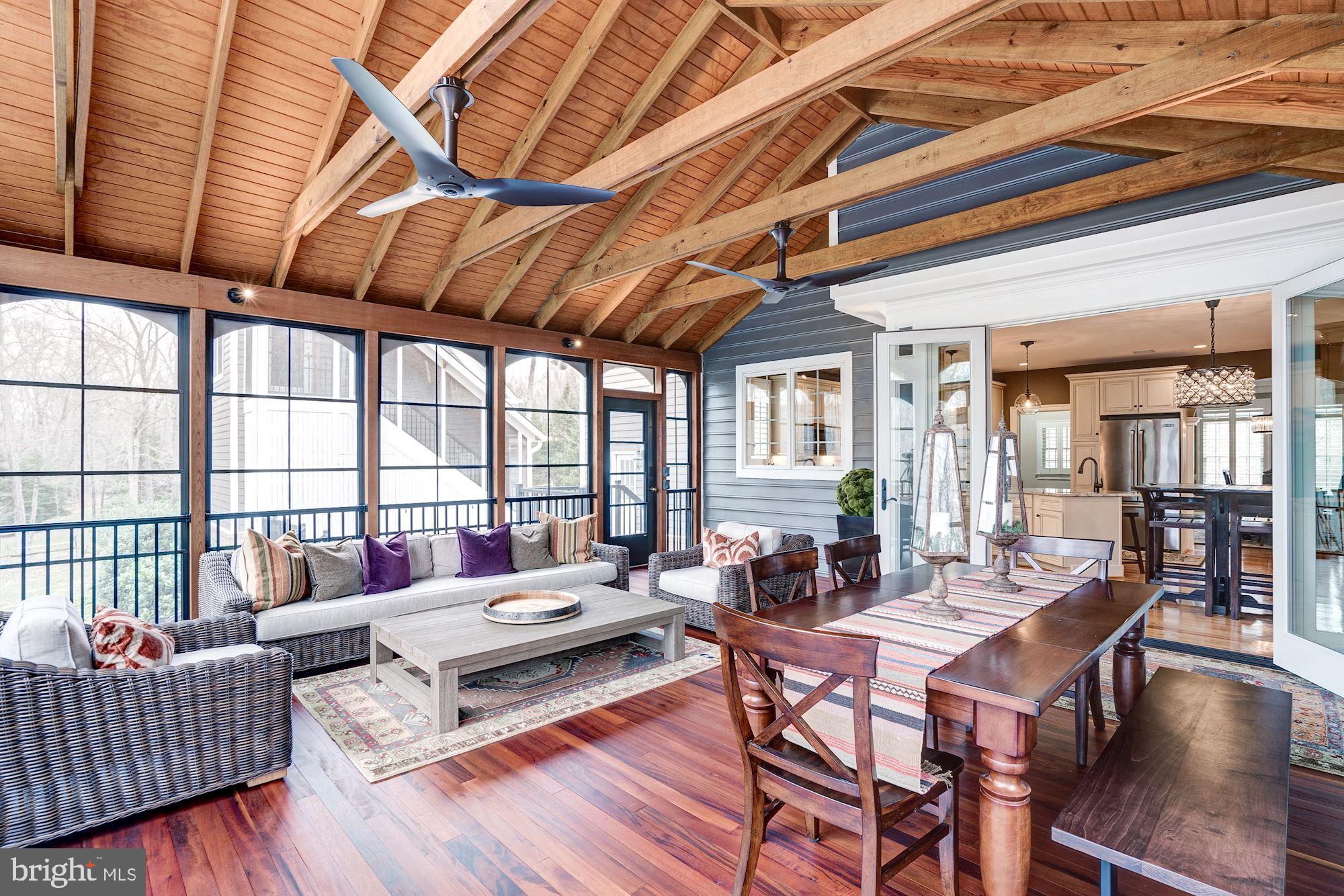 THE ENGLISH HILLS - Residential