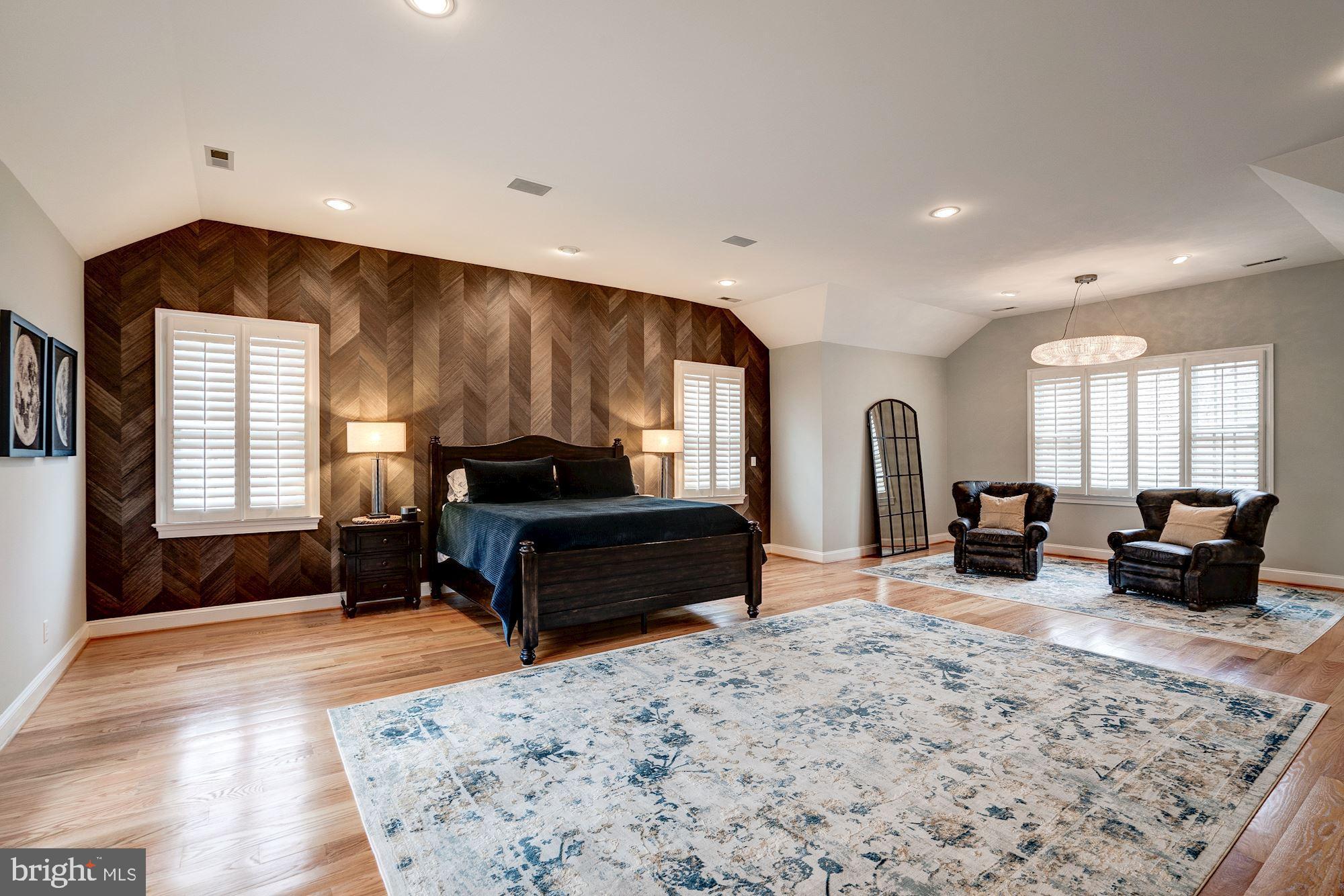 THE ENGLISH HILLS - Residential