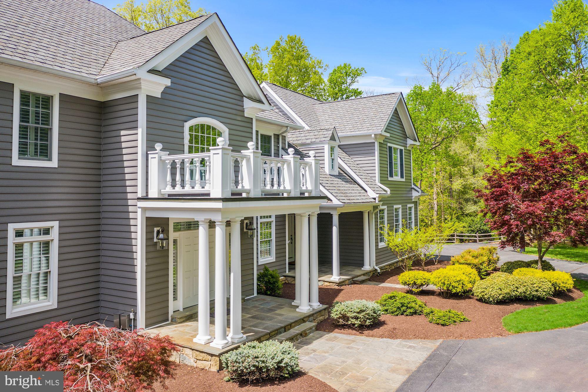 THE ENGLISH HILLS - Residential