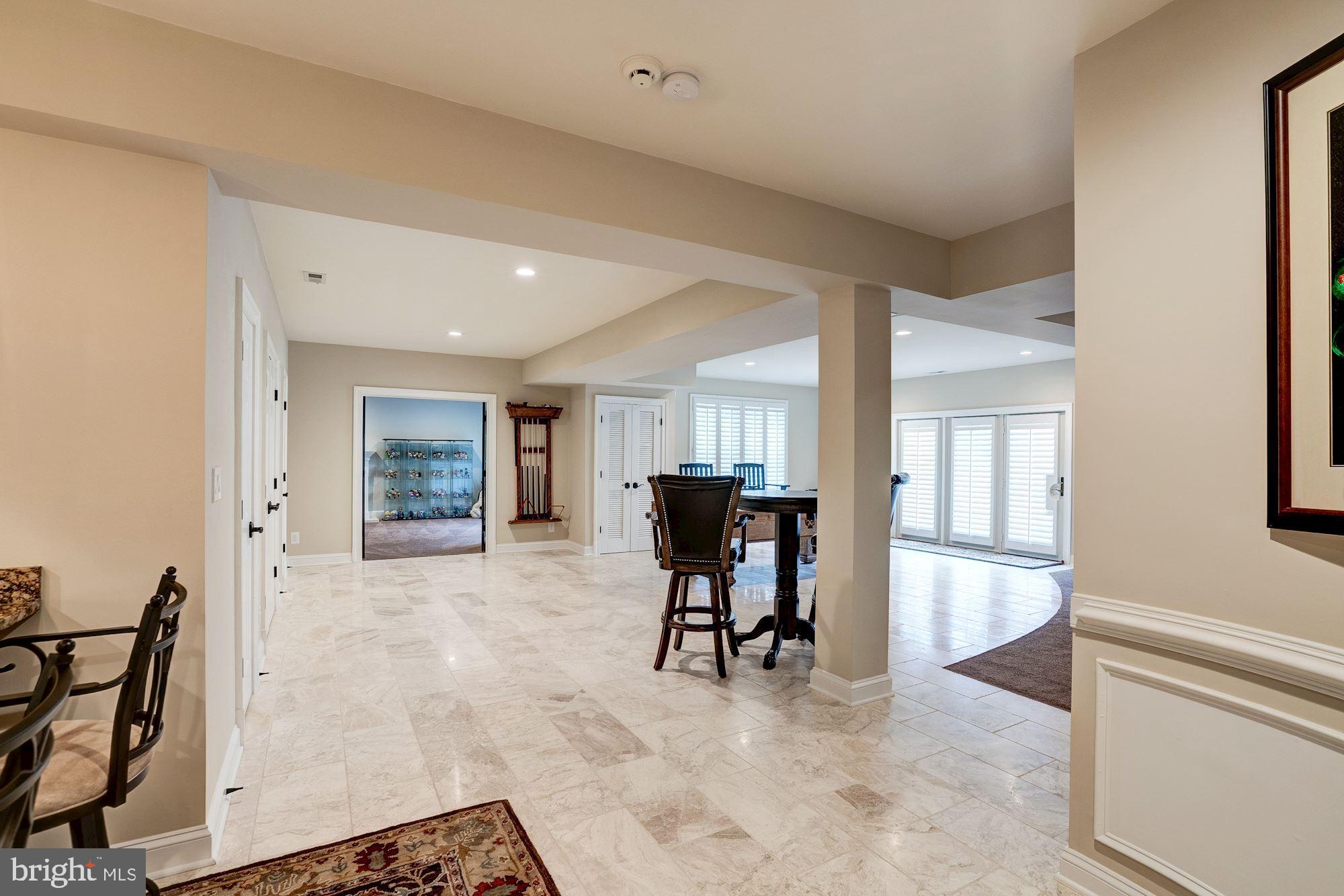 THE ENGLISH HILLS - Residential