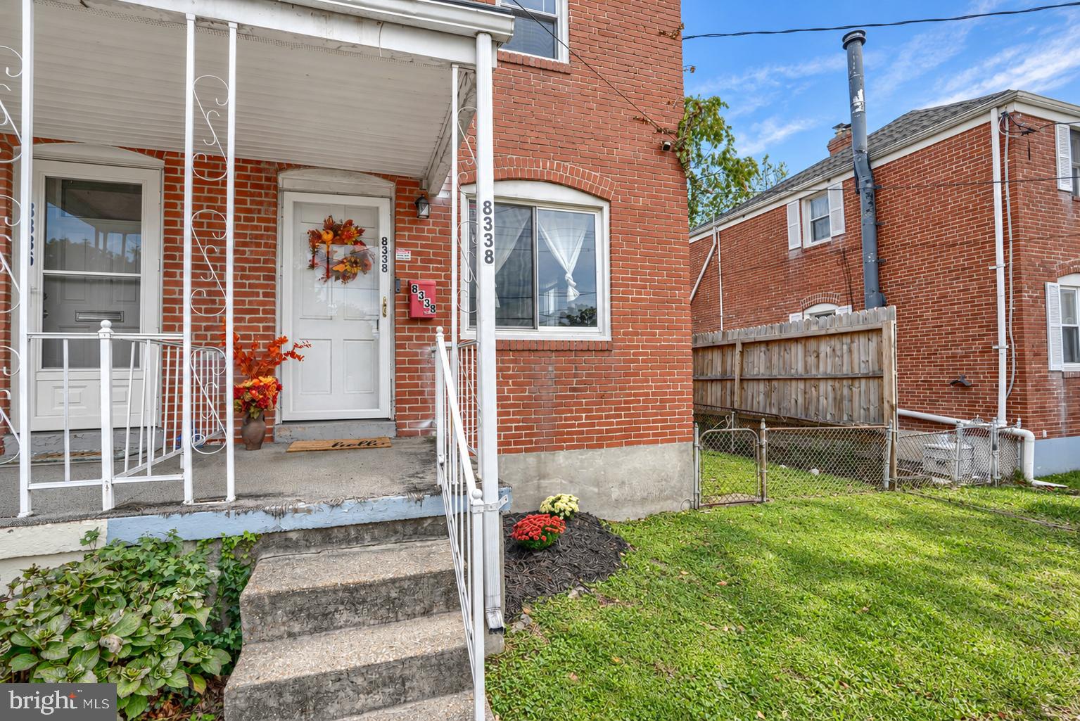 8338 OAKLEIGH ROAD