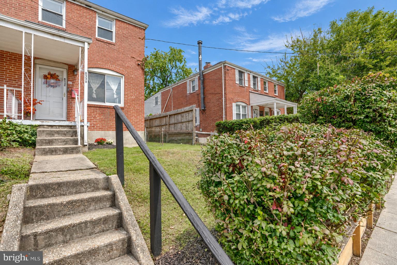 8338 OAKLEIGH ROAD