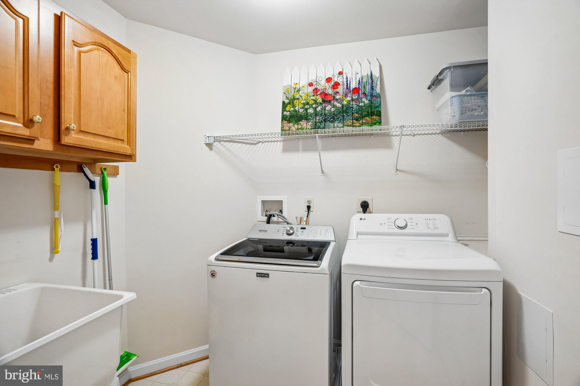 LYNDWOOD MANOR - Residential