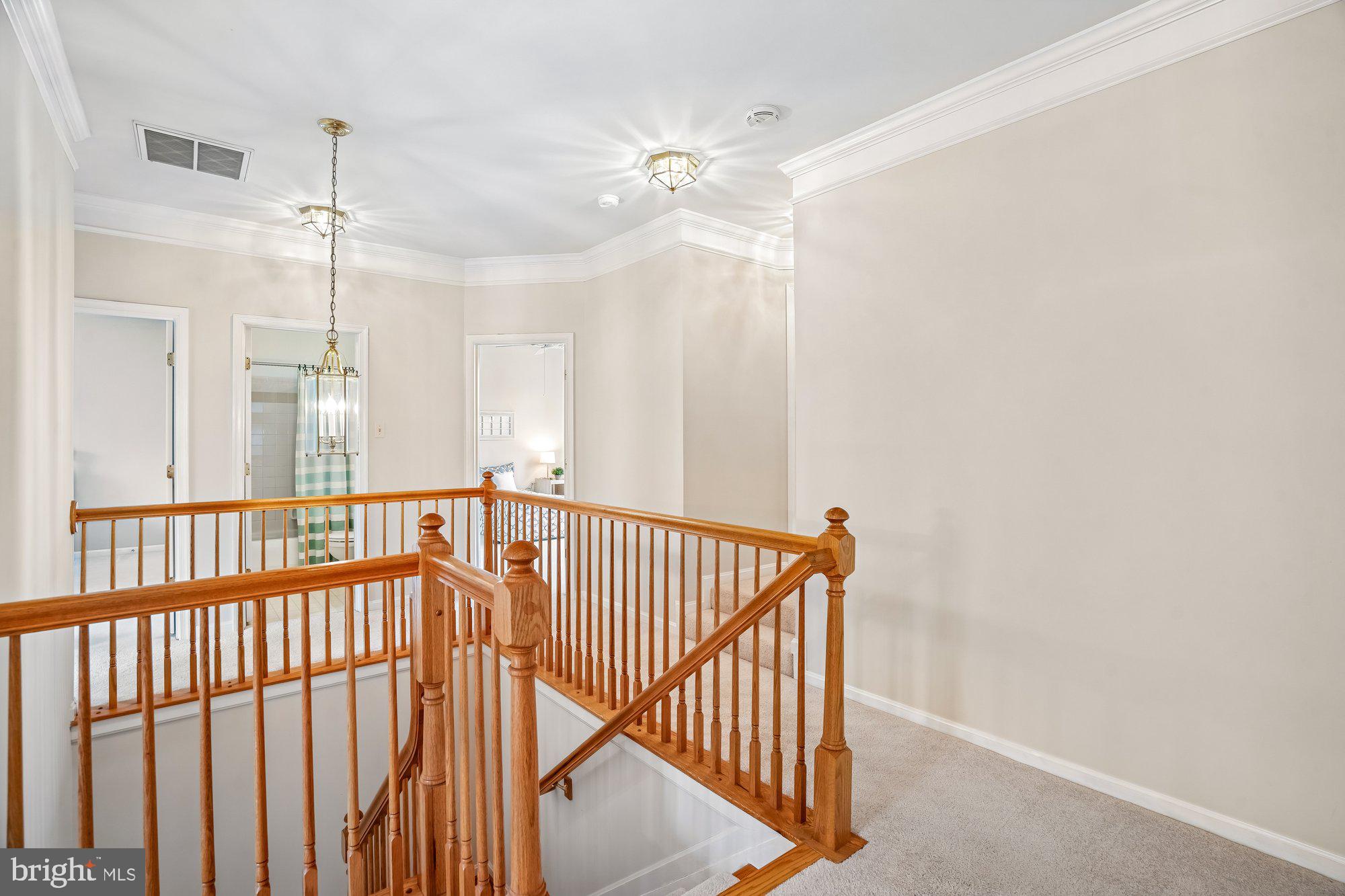 LYNDWOOD MANOR - Residential