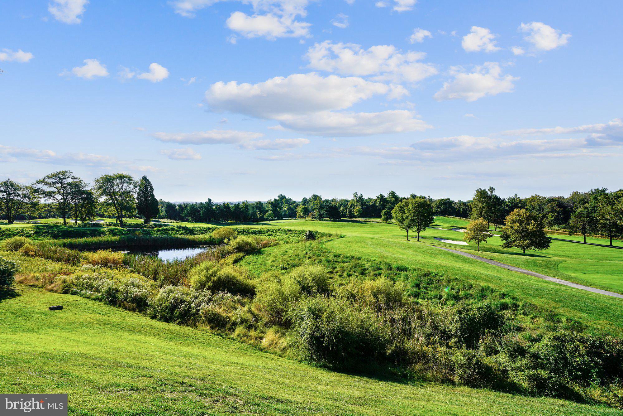 LYNDWOOD MANOR - Residential