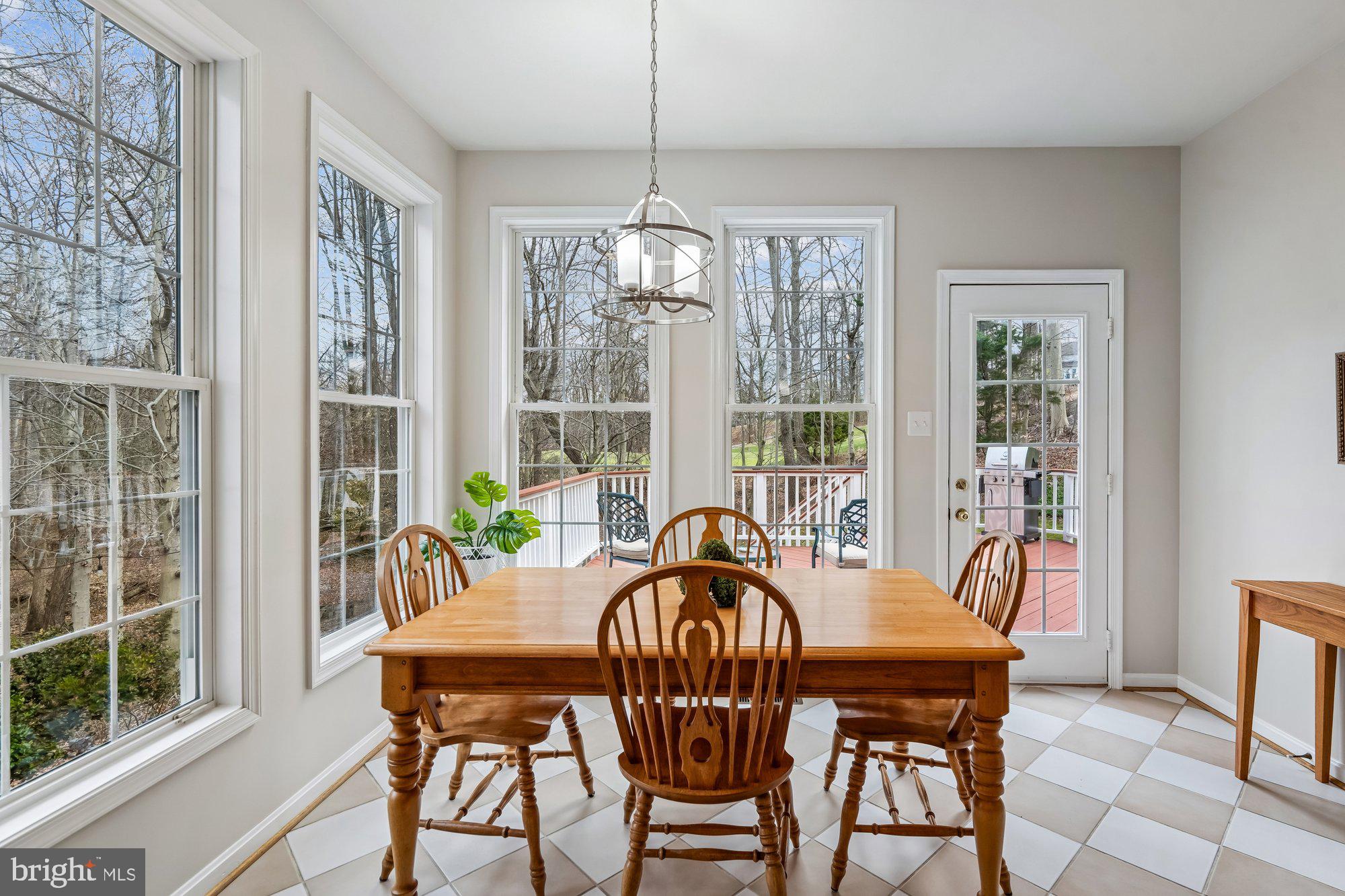 LYNDWOOD MANOR - Residential