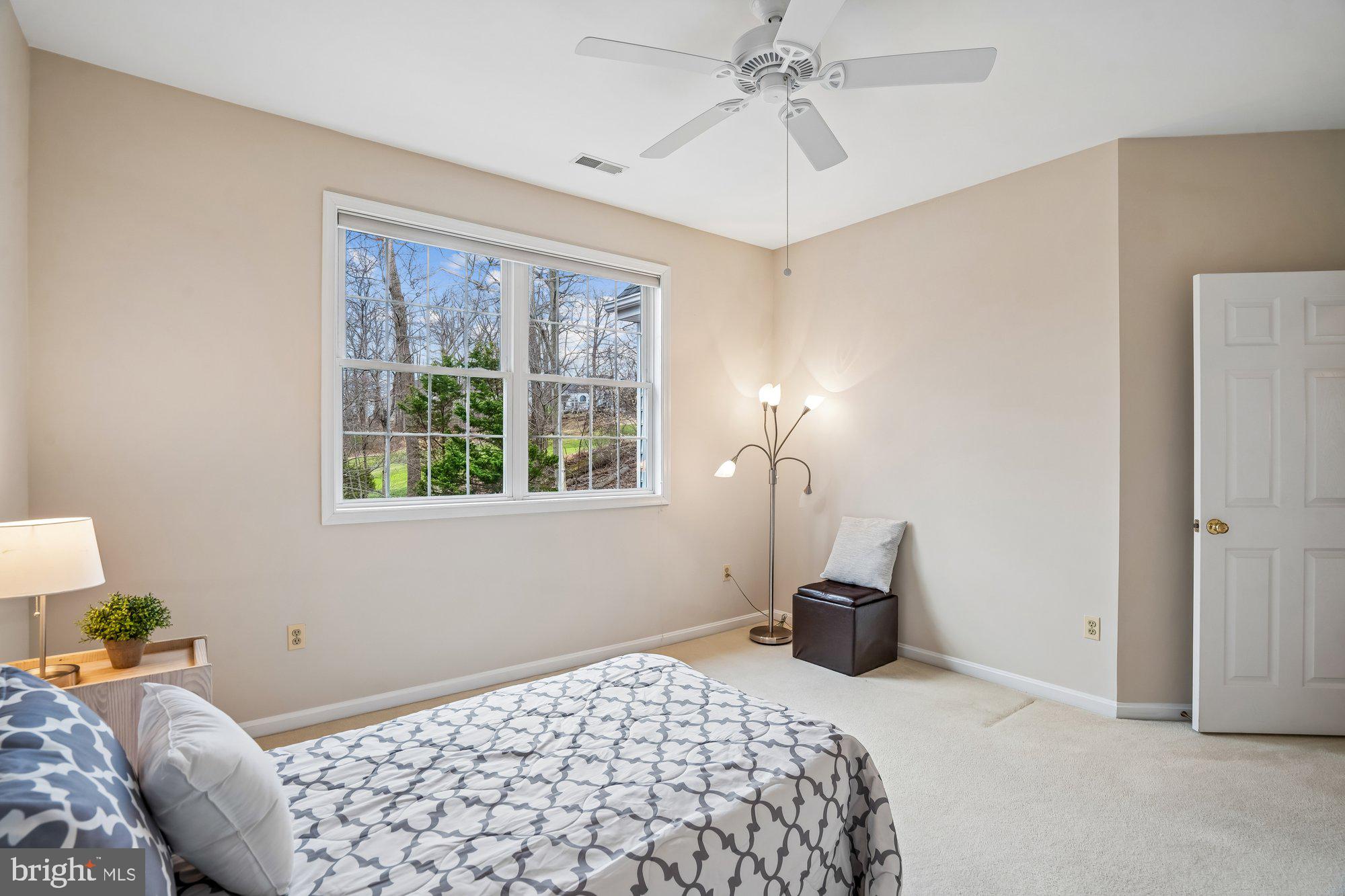 LYNDWOOD MANOR - Residential