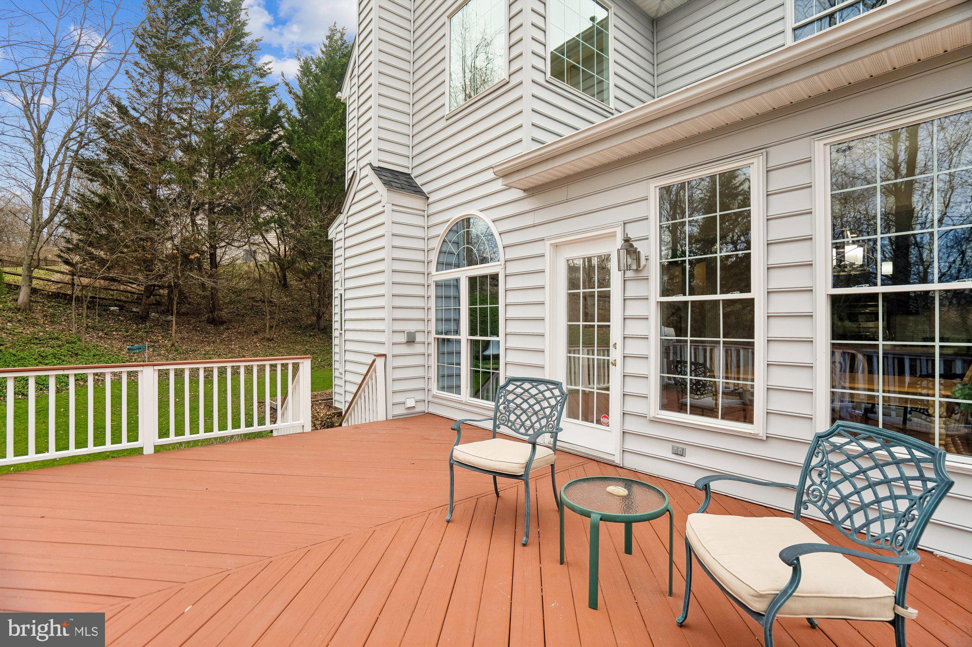 LYNDWOOD MANOR - Residential