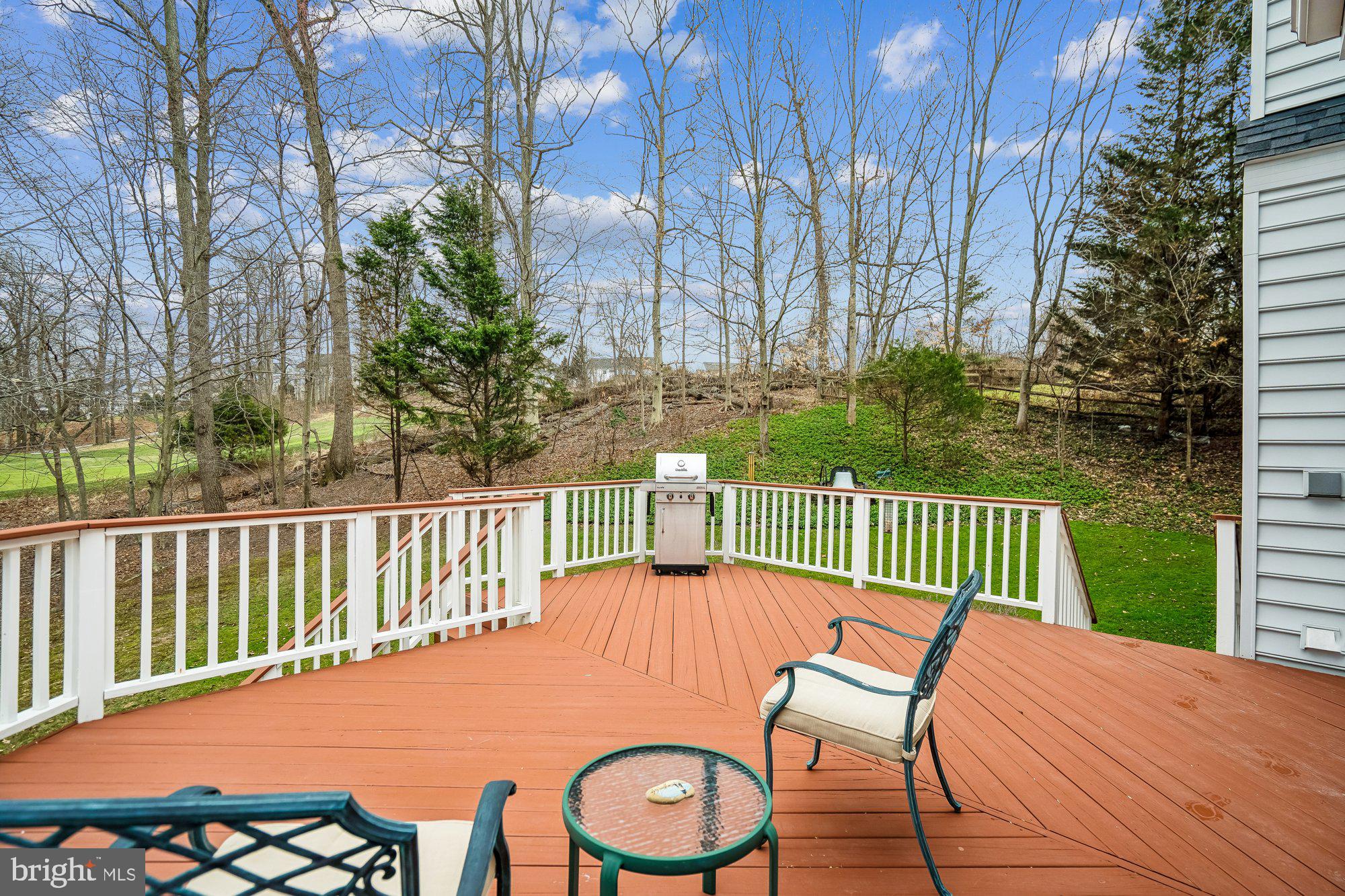 LYNDWOOD MANOR - Residential