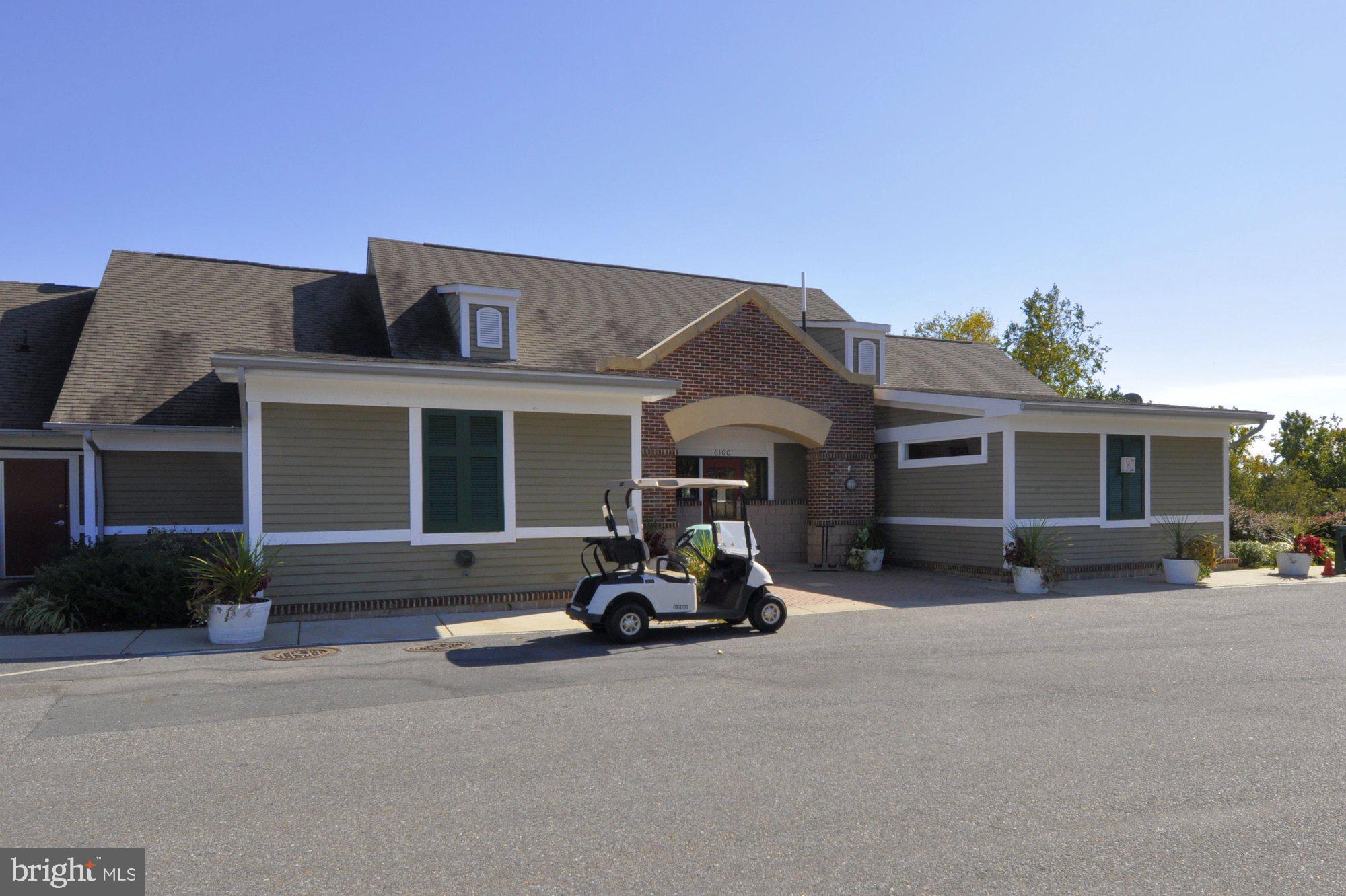 LYNDWOOD MANOR - Residential