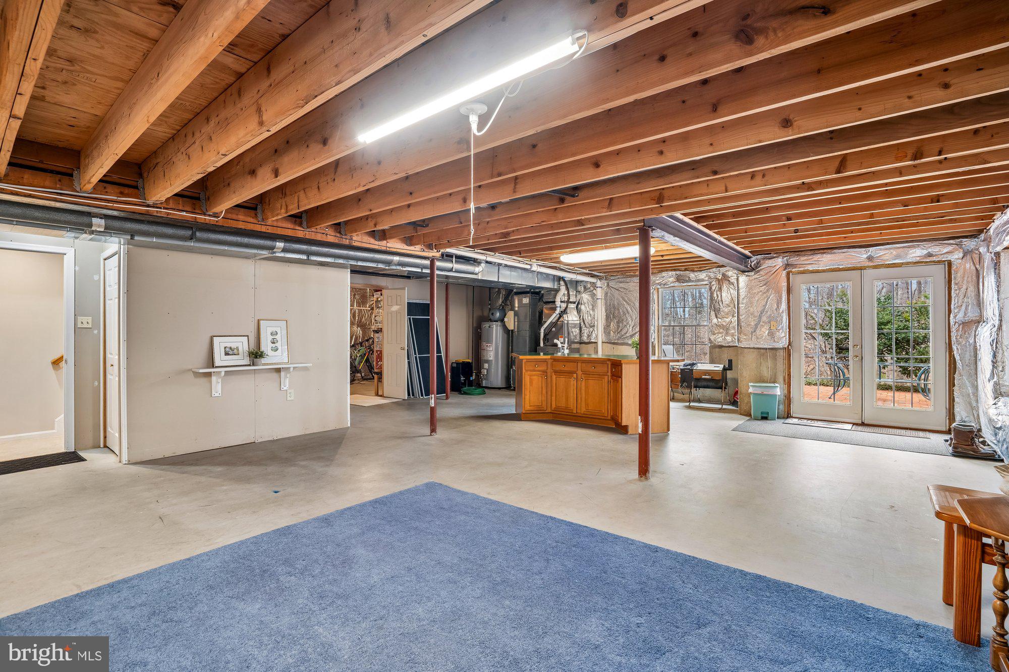 LYNDWOOD MANOR - Residential