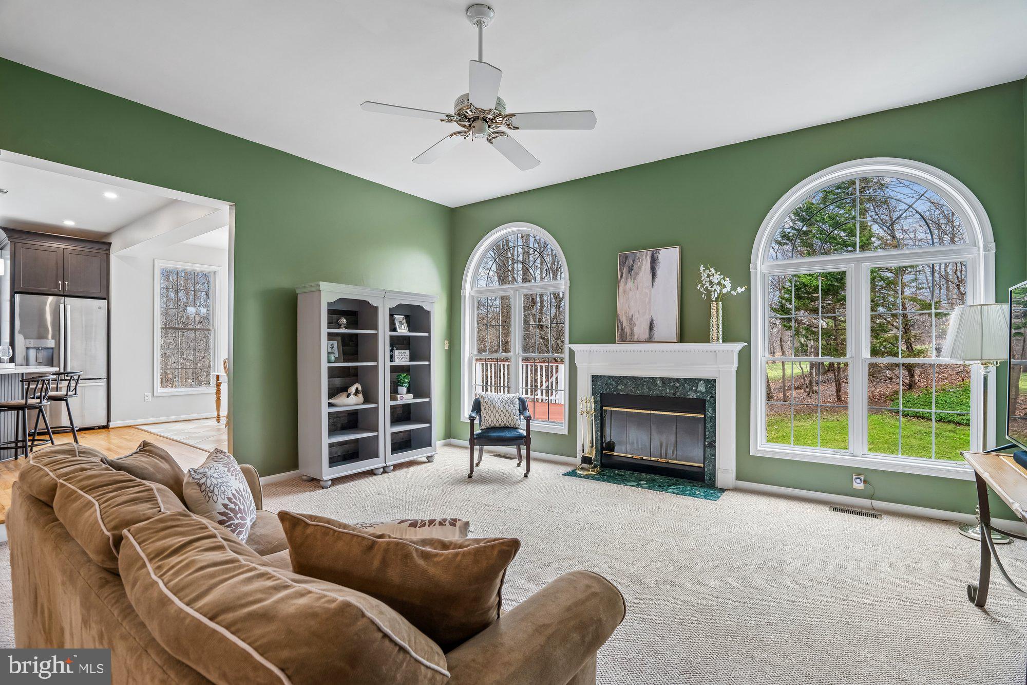 LYNDWOOD MANOR - Residential