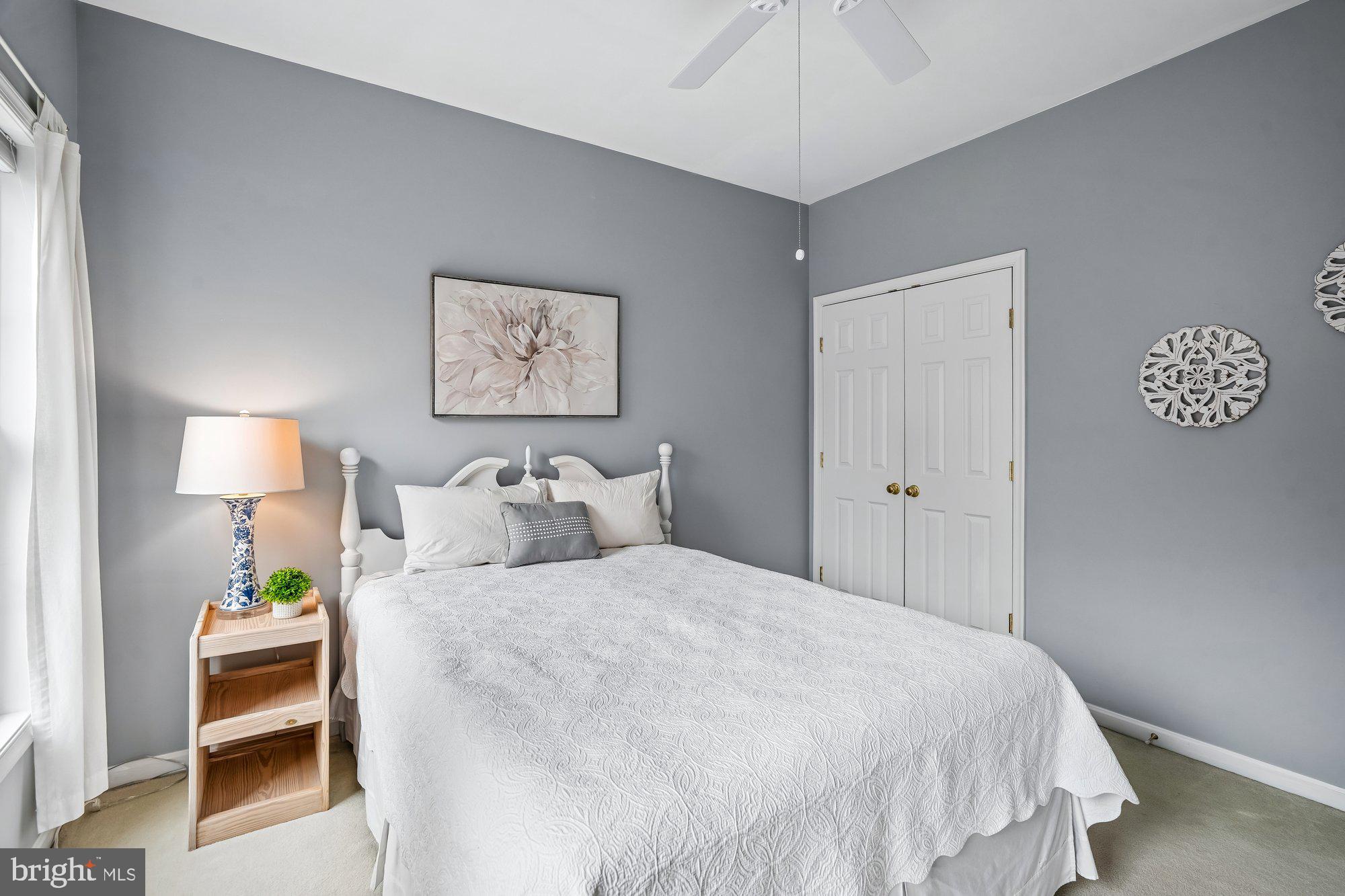 LYNDWOOD MANOR - Residential