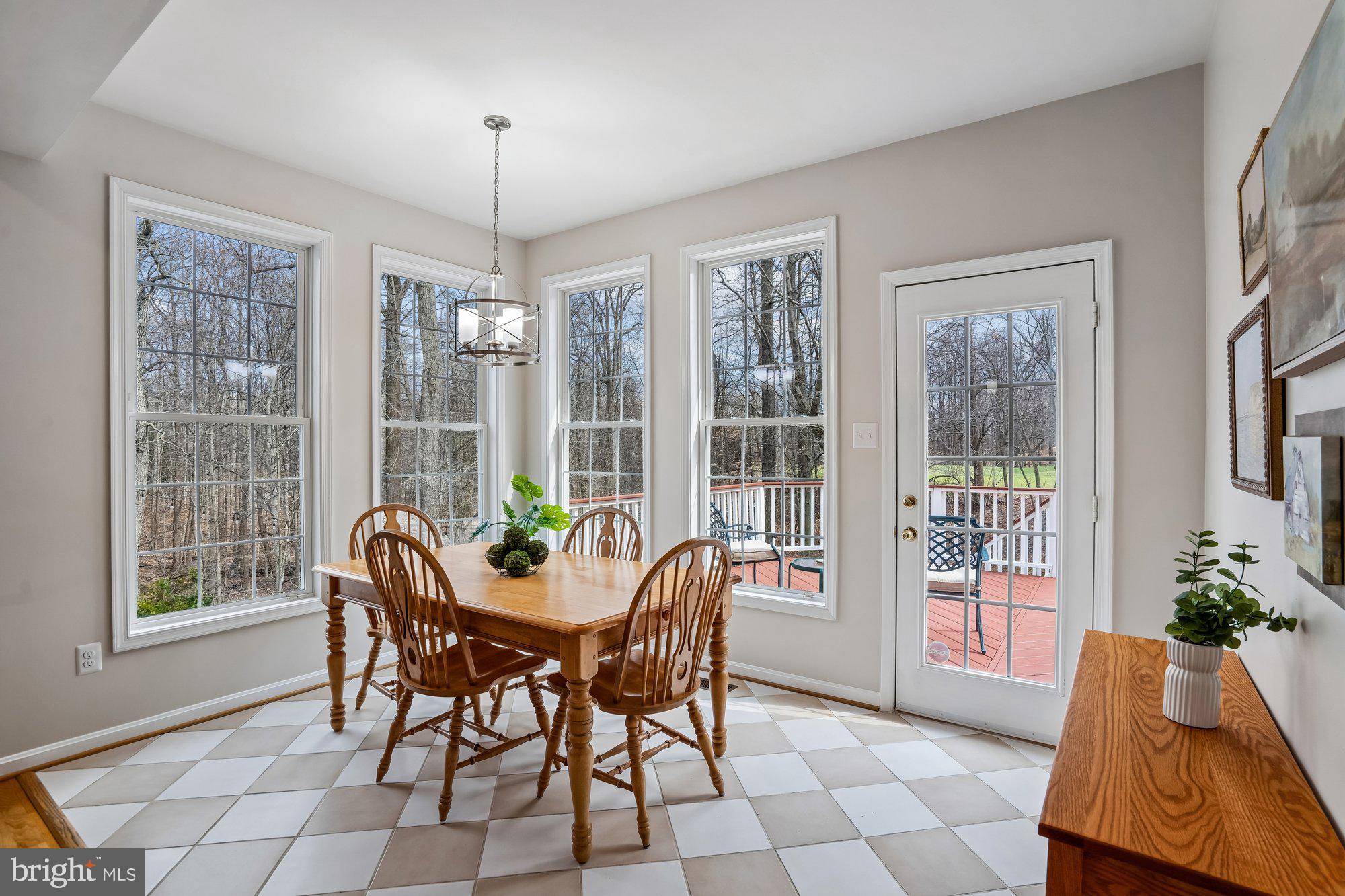 LYNDWOOD MANOR - Residential