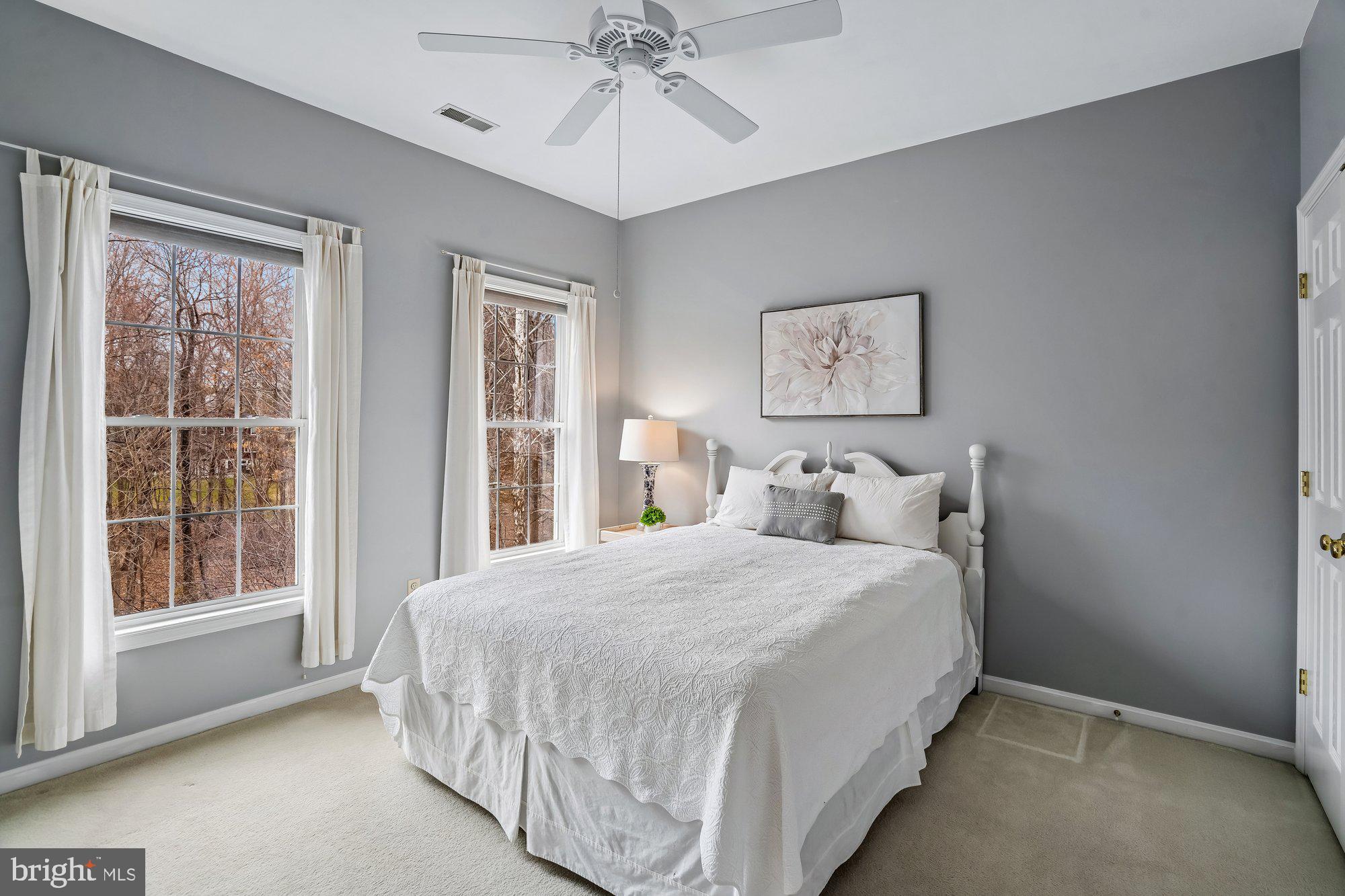 LYNDWOOD MANOR - Residential