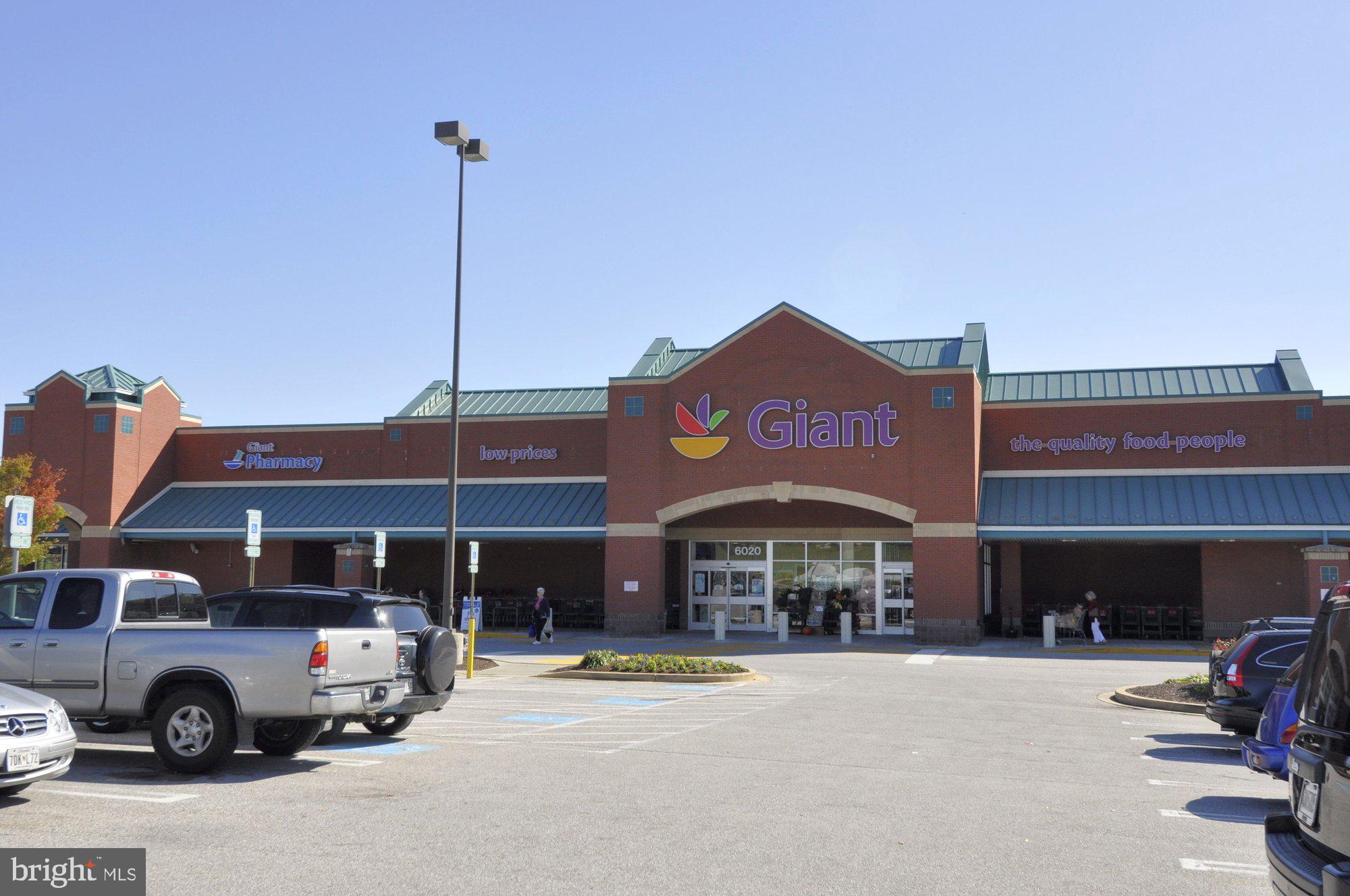 LYNDWOOD MANOR - Residential