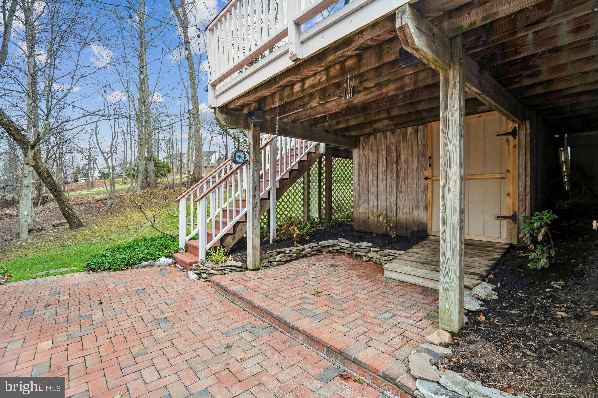 LYNDWOOD MANOR - Residential