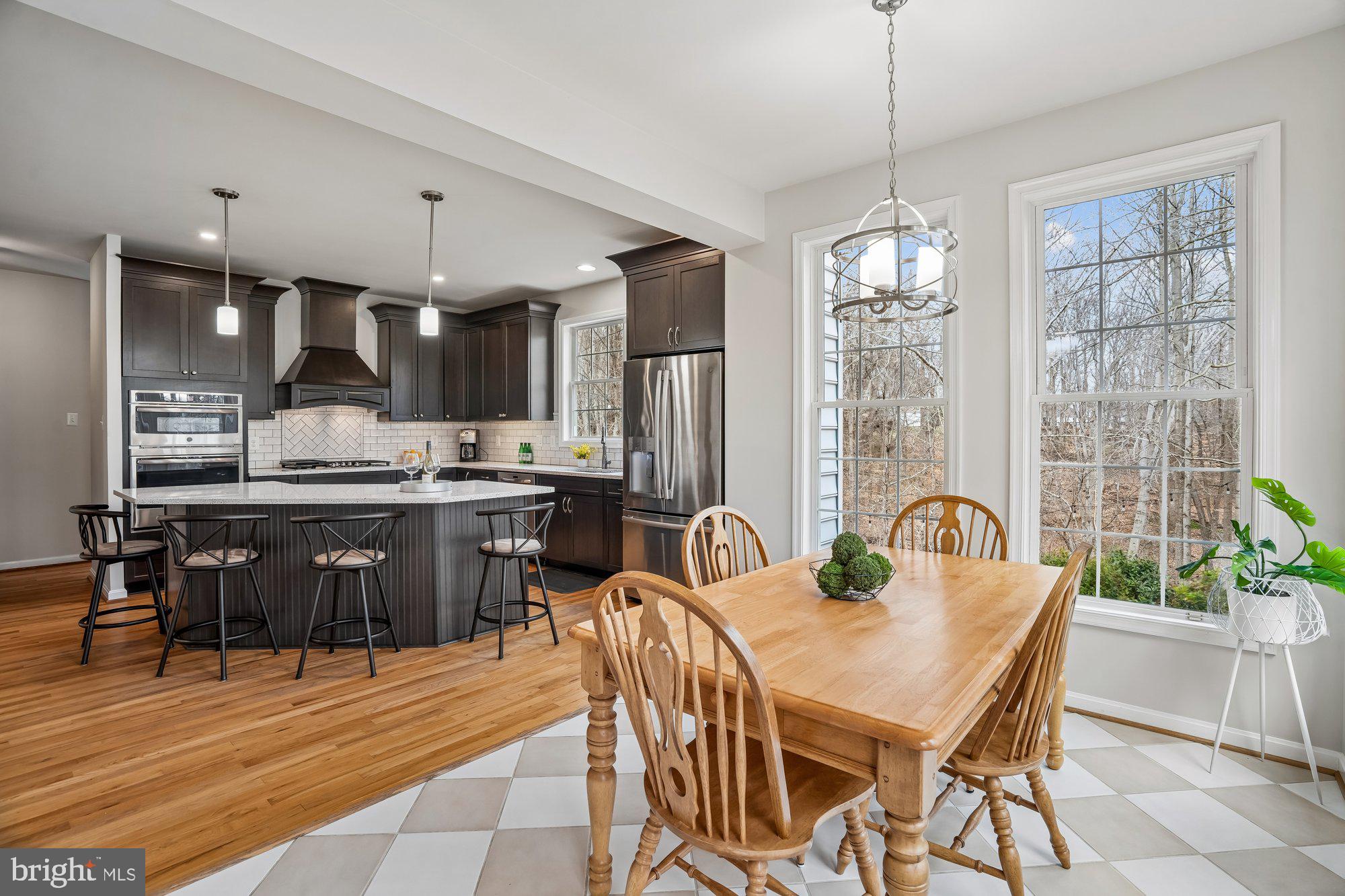 LYNDWOOD MANOR - Residential