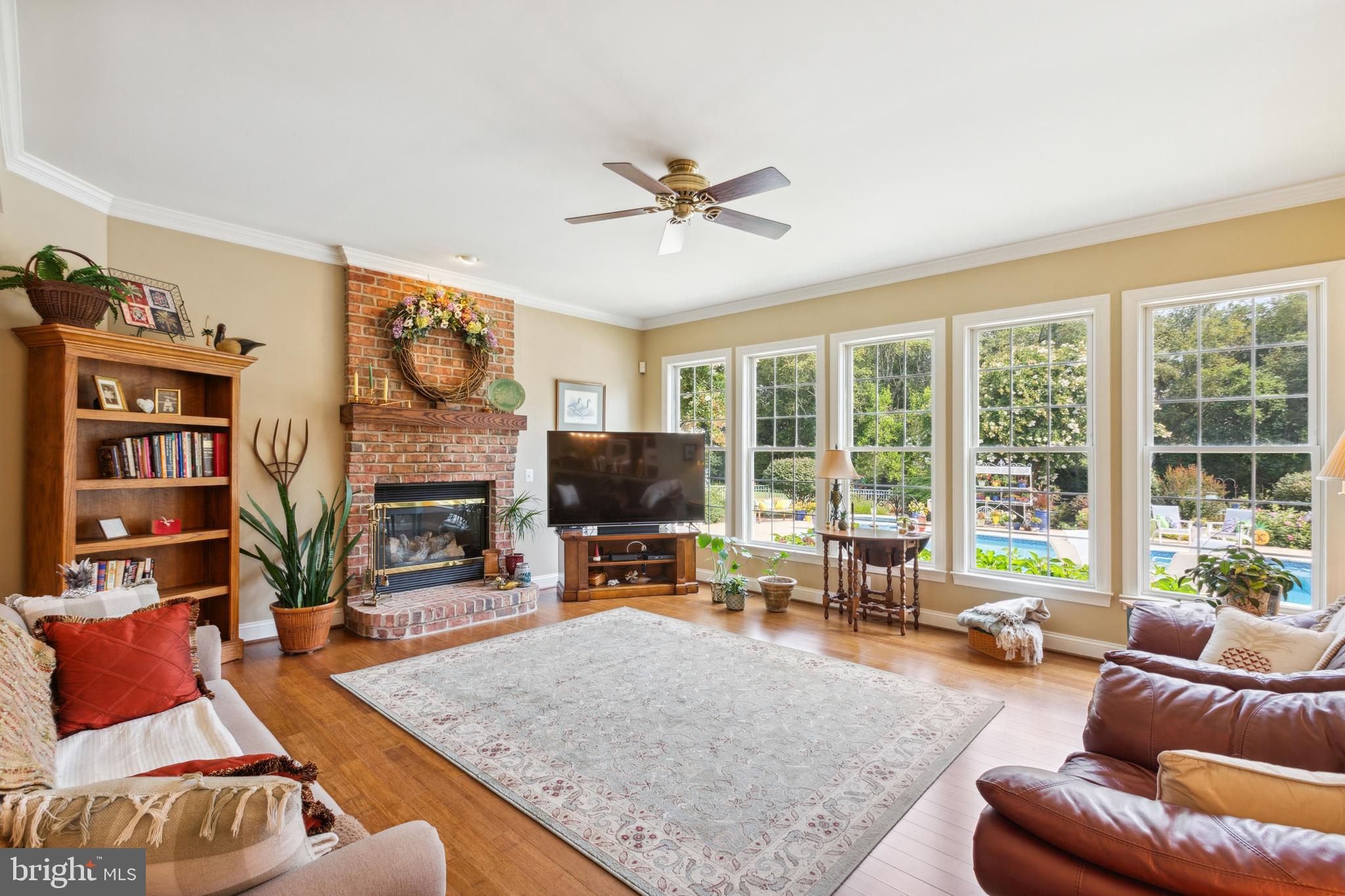 GOLDEN POND OVERLOOK - Residential