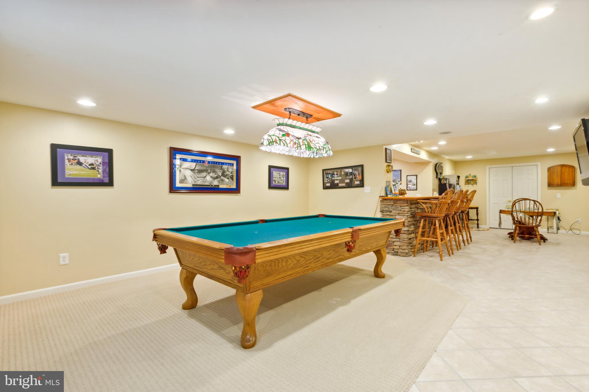 GOLDEN POND OVERLOOK - Residential