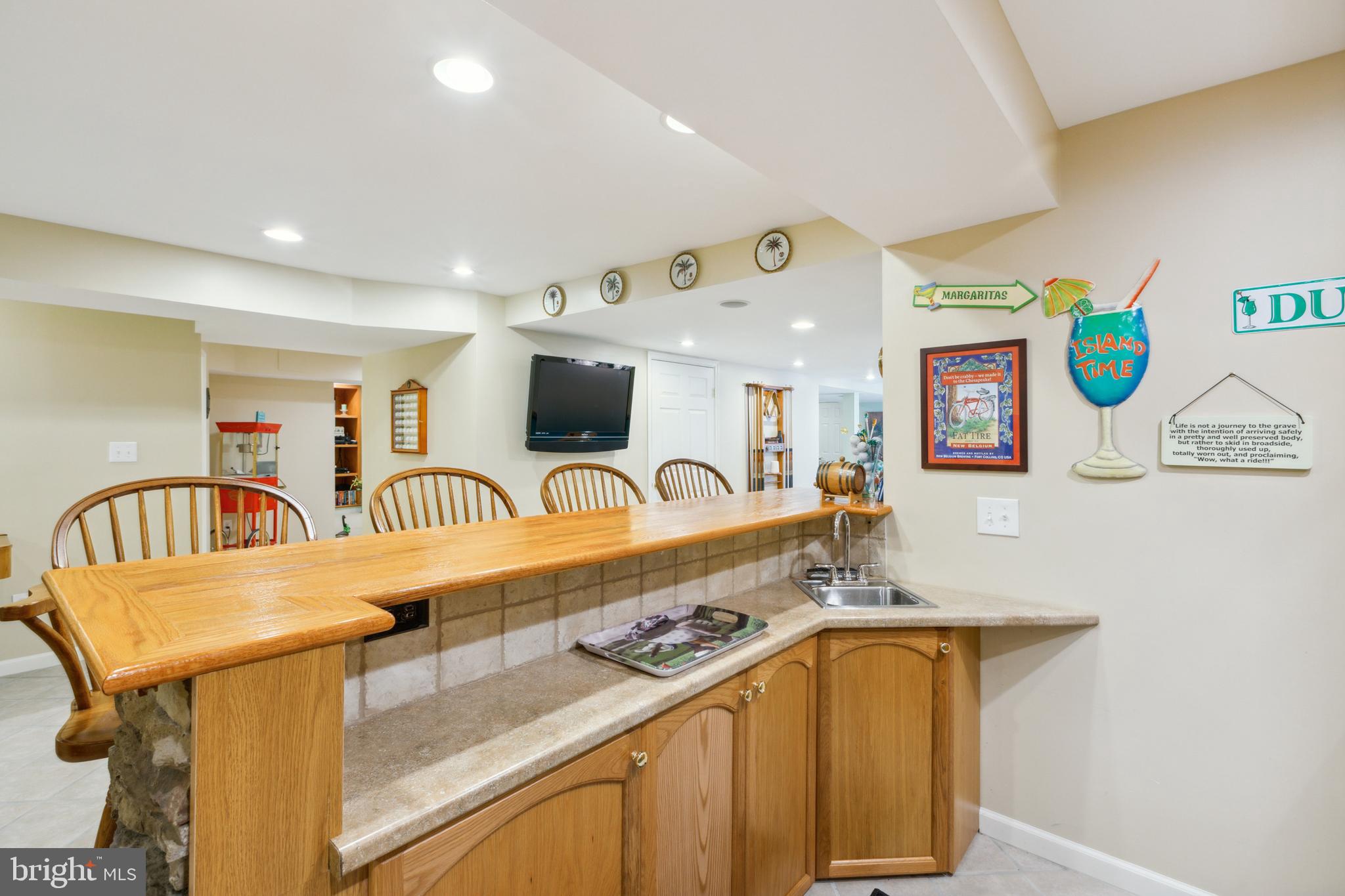 GOLDEN POND OVERLOOK - Residential