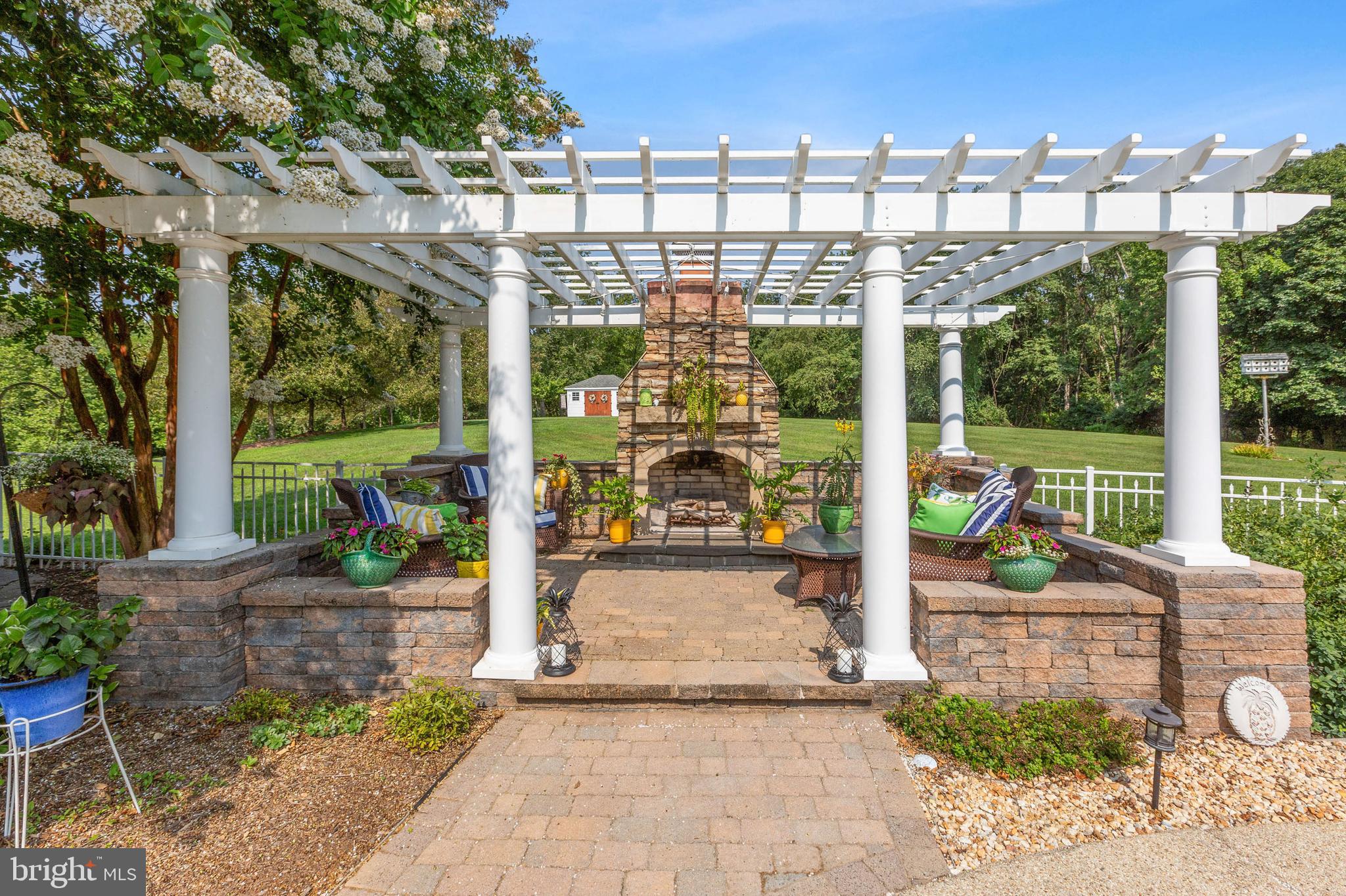 GOLDEN POND OVERLOOK - Residential