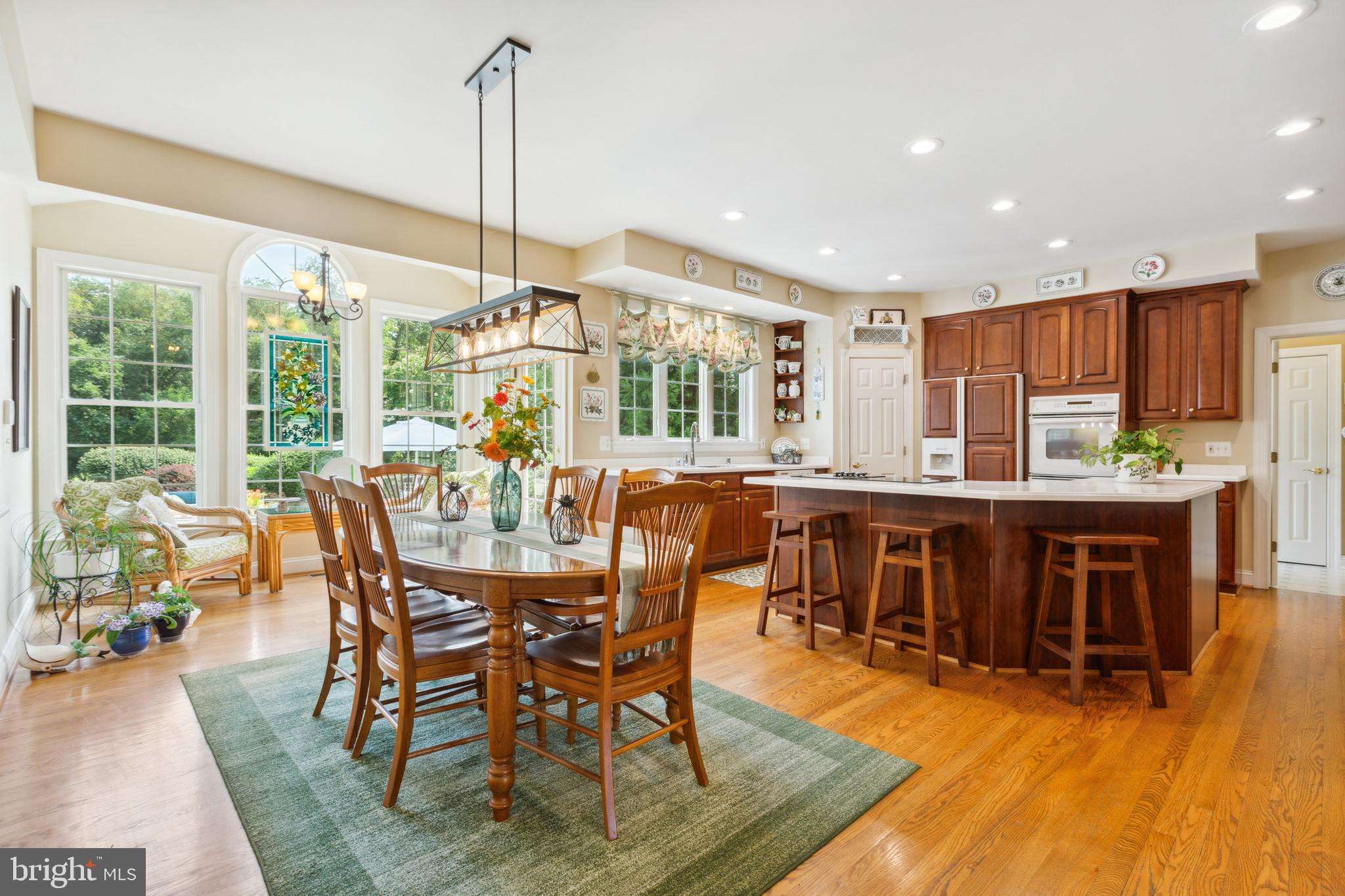 GOLDEN POND OVERLOOK - Residential