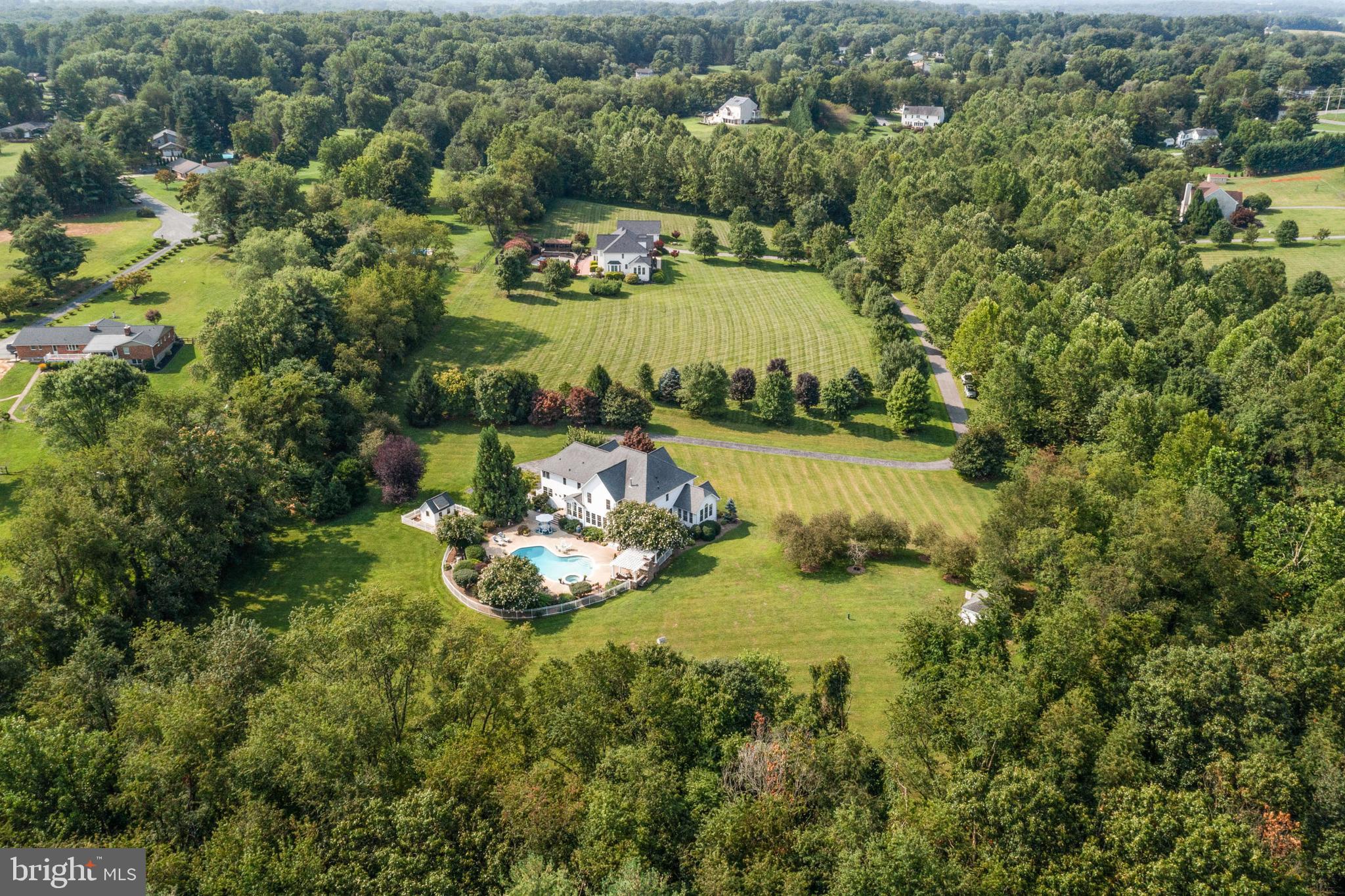 GOLDEN POND OVERLOOK - Residential