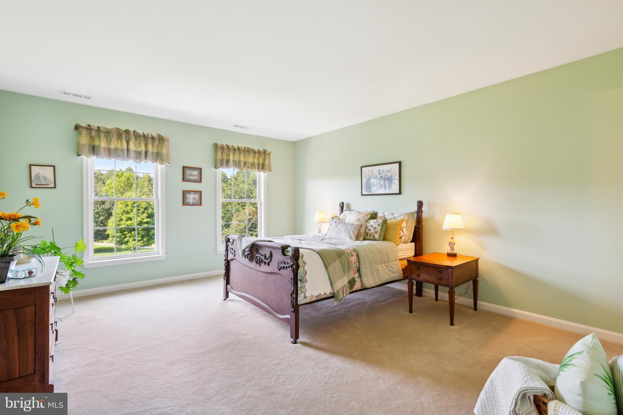 GOLDEN POND OVERLOOK - Residential