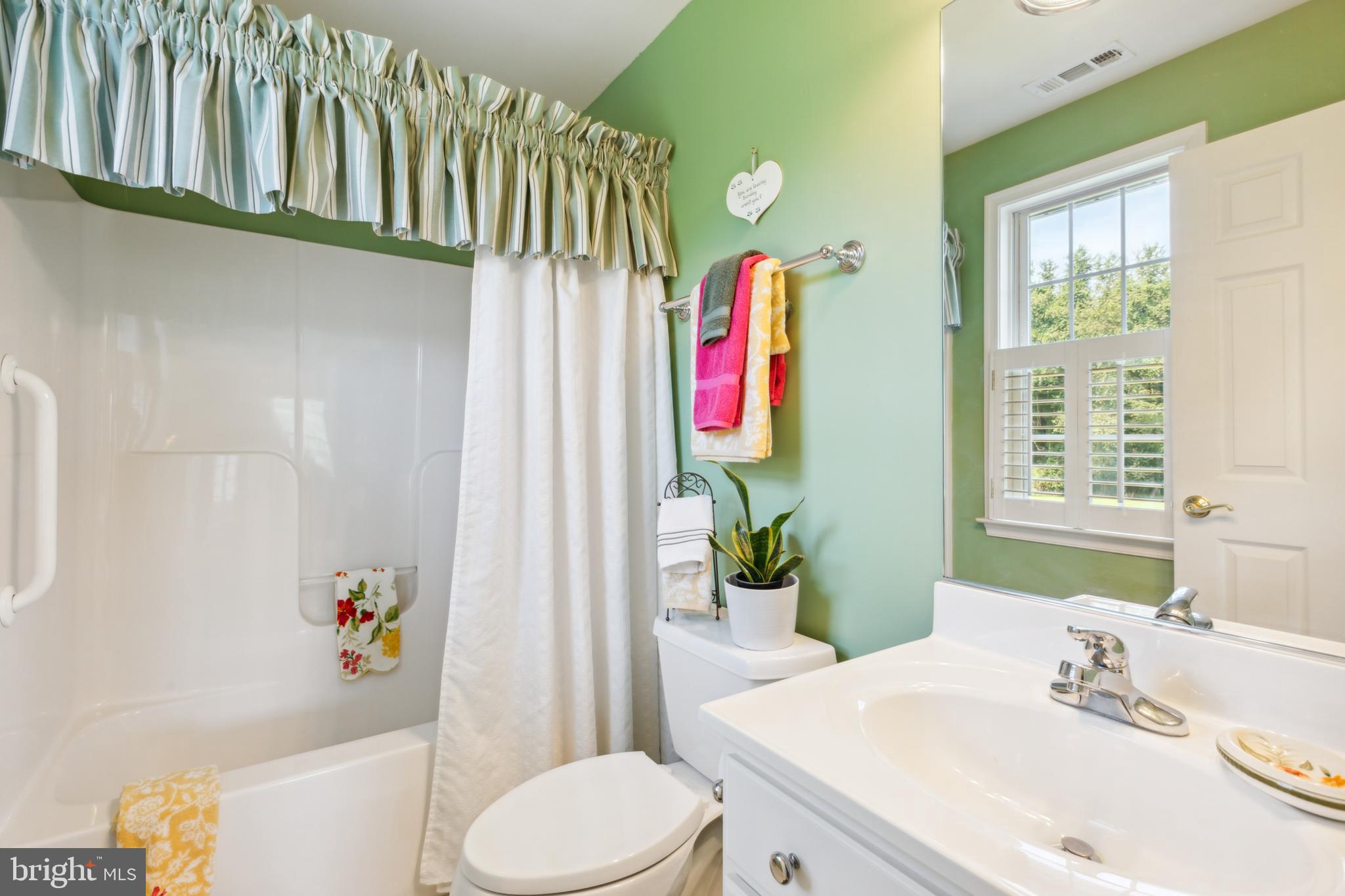 GOLDEN POND OVERLOOK - Residential