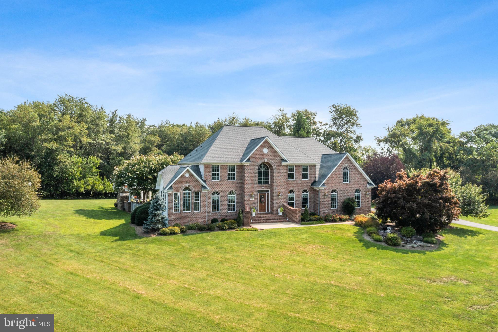 GOLDEN POND OVERLOOK - Residential